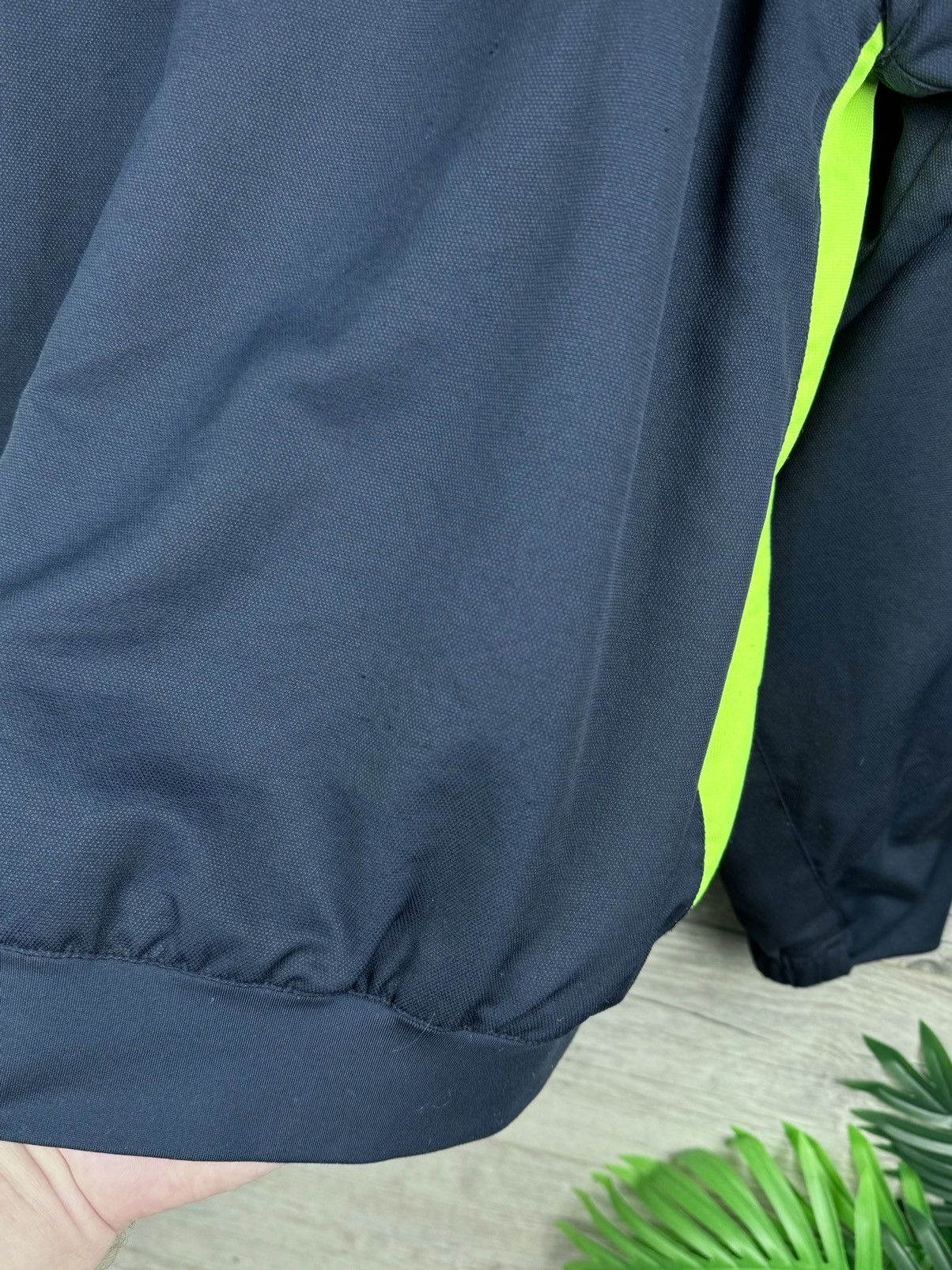 Nike 2005-06 Barcelona Nike Track Jacket Size S Size US S / EU 44-46 / 1 - 12 Thumbnail