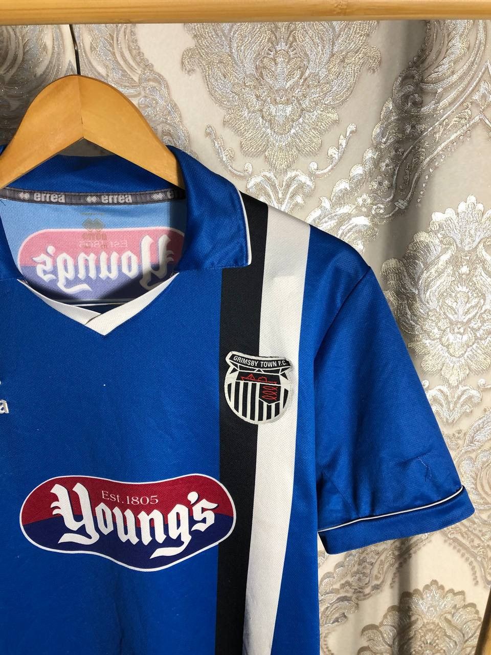 Errea VINTAGE ERREA FC GRIMSBY TOWN ENGLAND RETRO SOCCER JERSEY Size US M / EU 48-50 / 2 - 2 Thumbnail