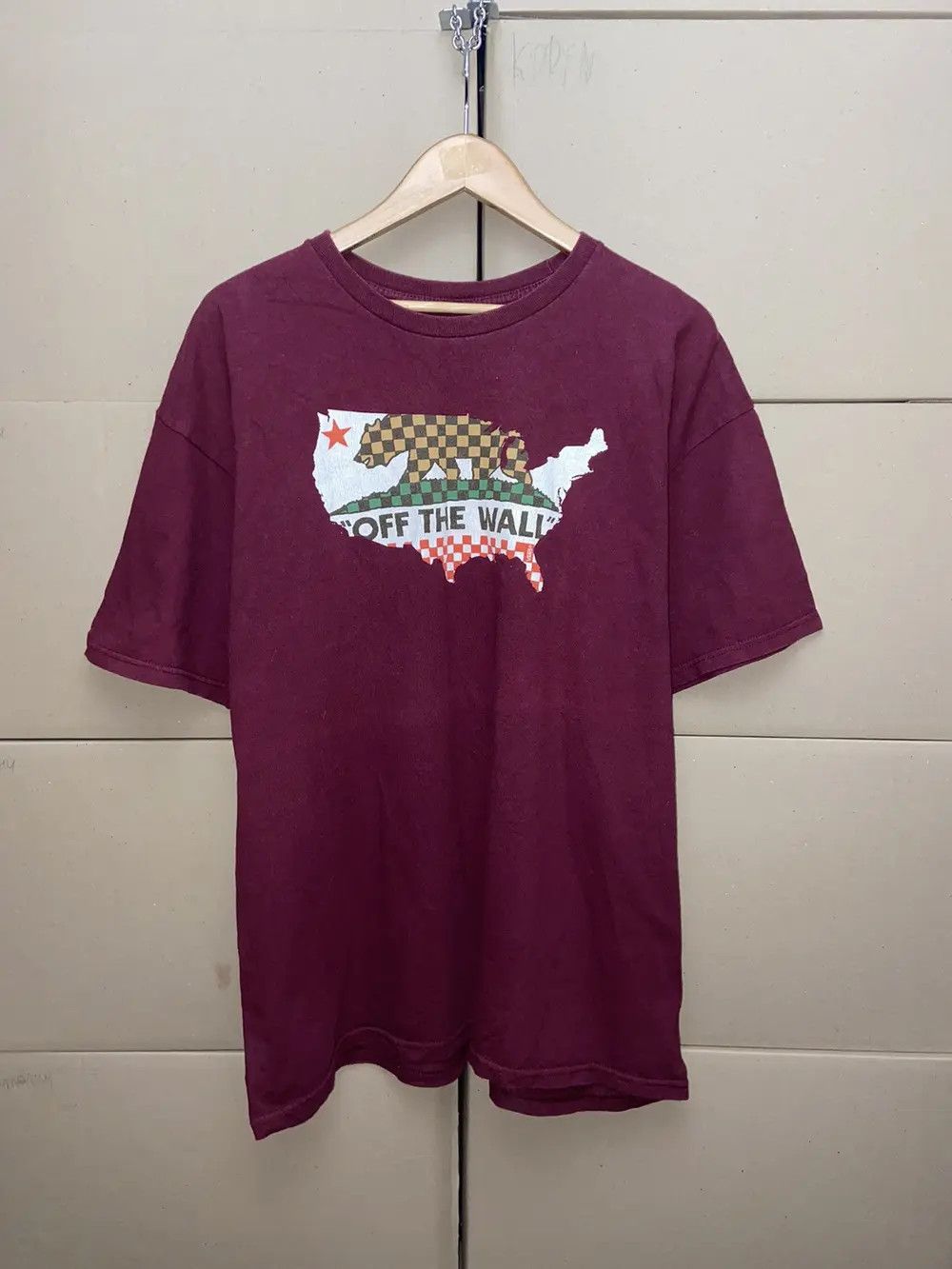 Vans 🇺🇸VINTAGE USA CALIFORNIA VANS TEE T SHIRT Y2K SKATE STREET Size US XL / EU 56 / 4 - 1 Thumbnail