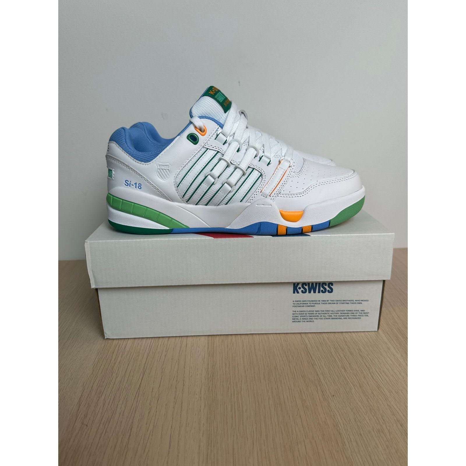 K-Swiss K-SWISS Si-18 International White Sneaker Size 9W - NEW Size US 9 / IT 39 - 1 Thumbnail