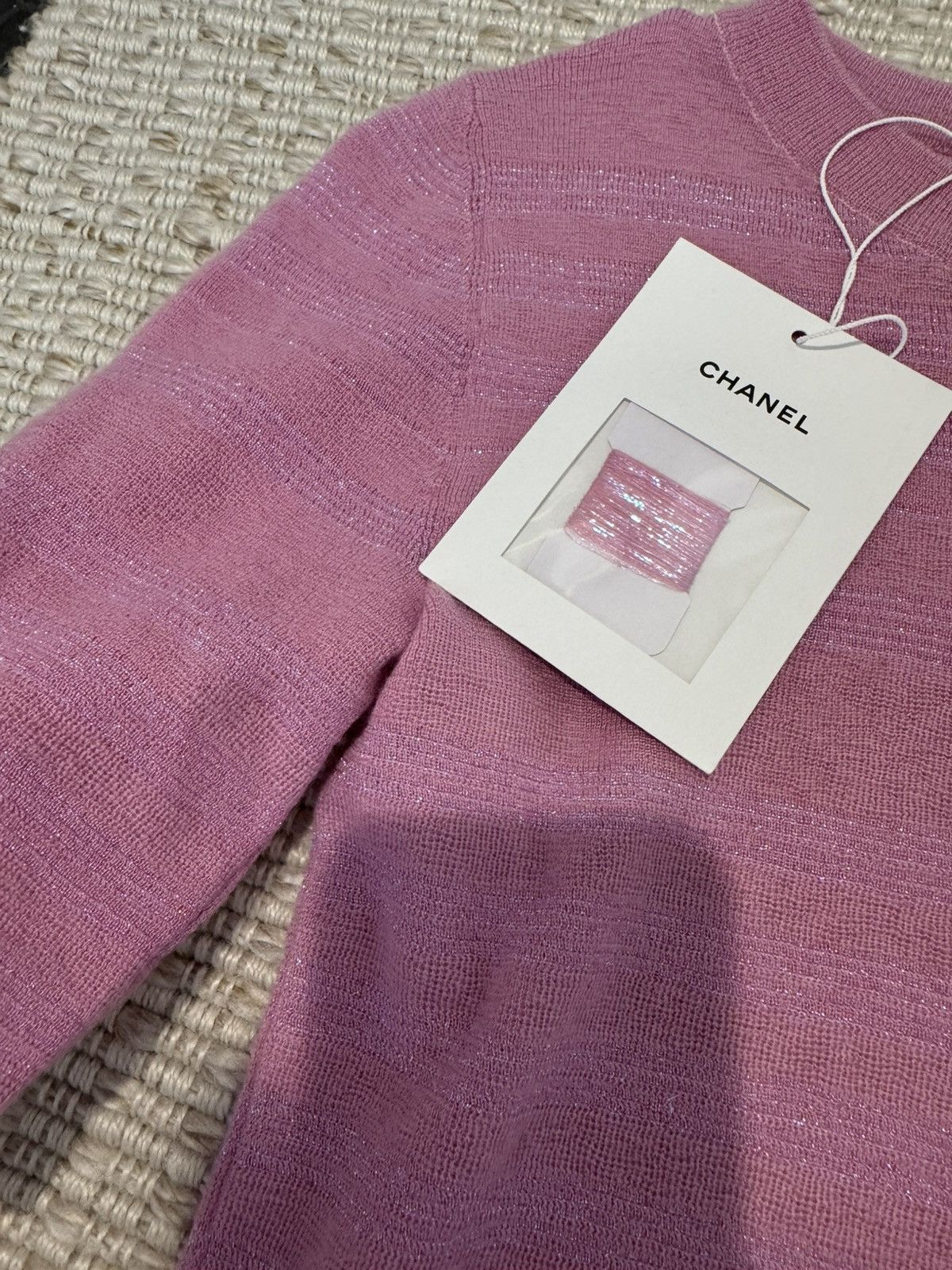Chanel chanel 23 cashmere tee szie 34 Size XS / US 0-2 / IT 36-38 - 2 Thumbnail