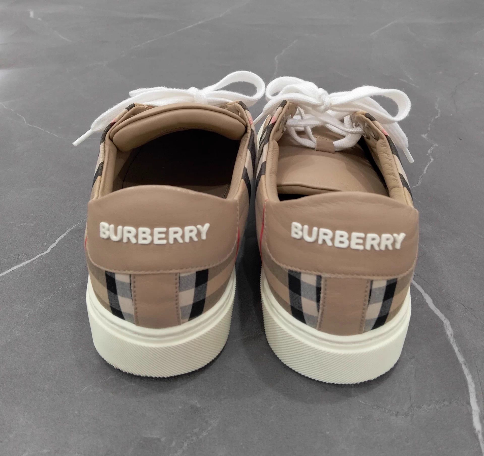 Burberry Burberry Check Sneakers women's 36.5 95 New Size US 5.5 / IT 35.5 - 5 Thumbnail
