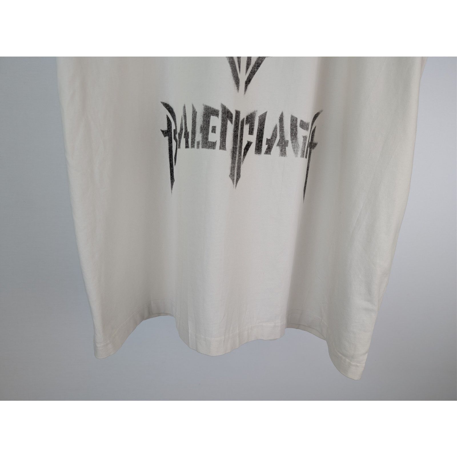 Balenciaga o1rshd1 BB Stencil Vintage Oversized Jersey T-Shirt in Ecru Size US M / EU 48-50 / 2 - 4 Thumbnail