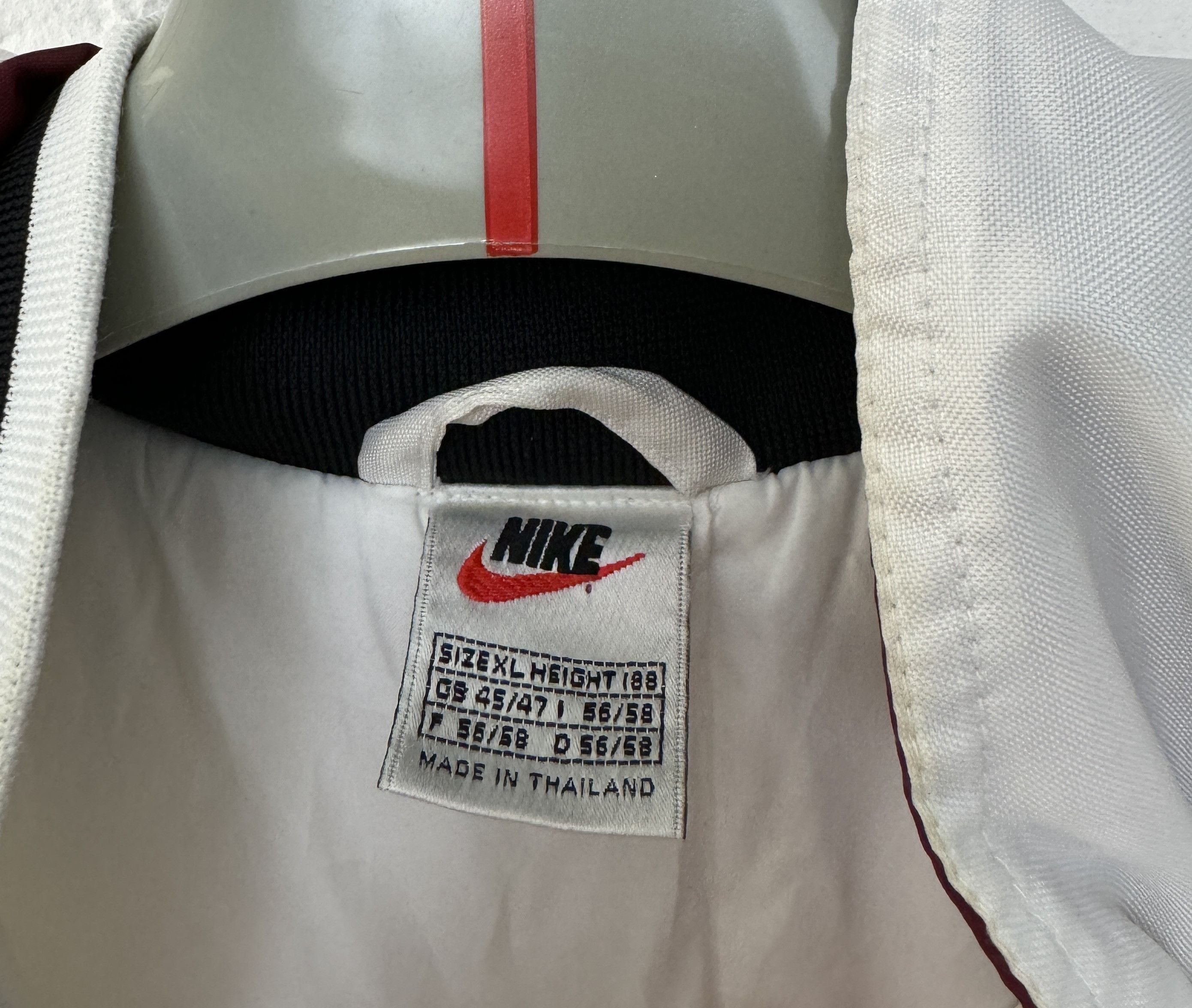 Nike Insulated Jacket Puffer Big Logo Swoosh White Size XL
