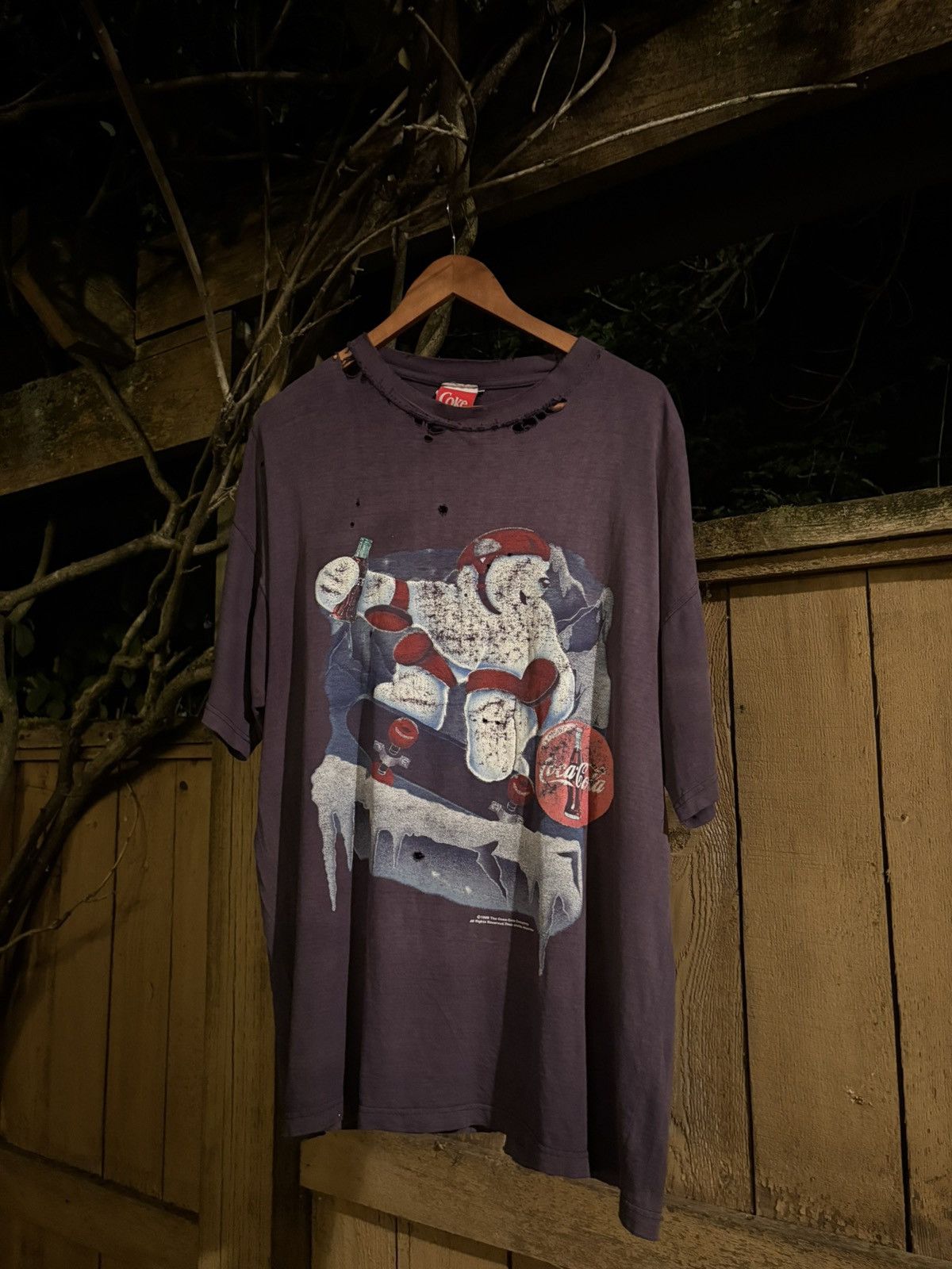 Coca Cola 1998 Distressed Coca-Cola Polar Bear Tee Size US XL / EU 56 / 4 - 2 Thumbnail
