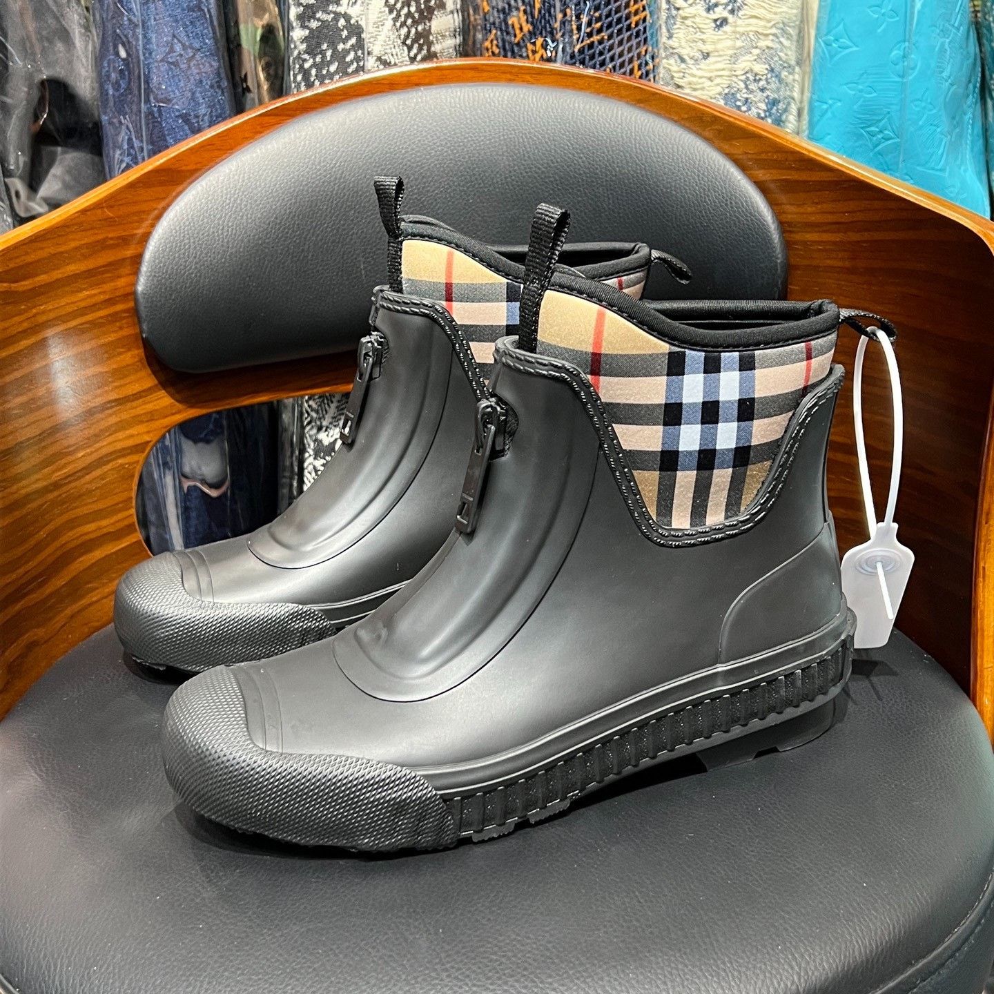 Burberry Burberry Plaid Boots us_6 Women Size US 6 / IT 36 - 1 Thumbnail