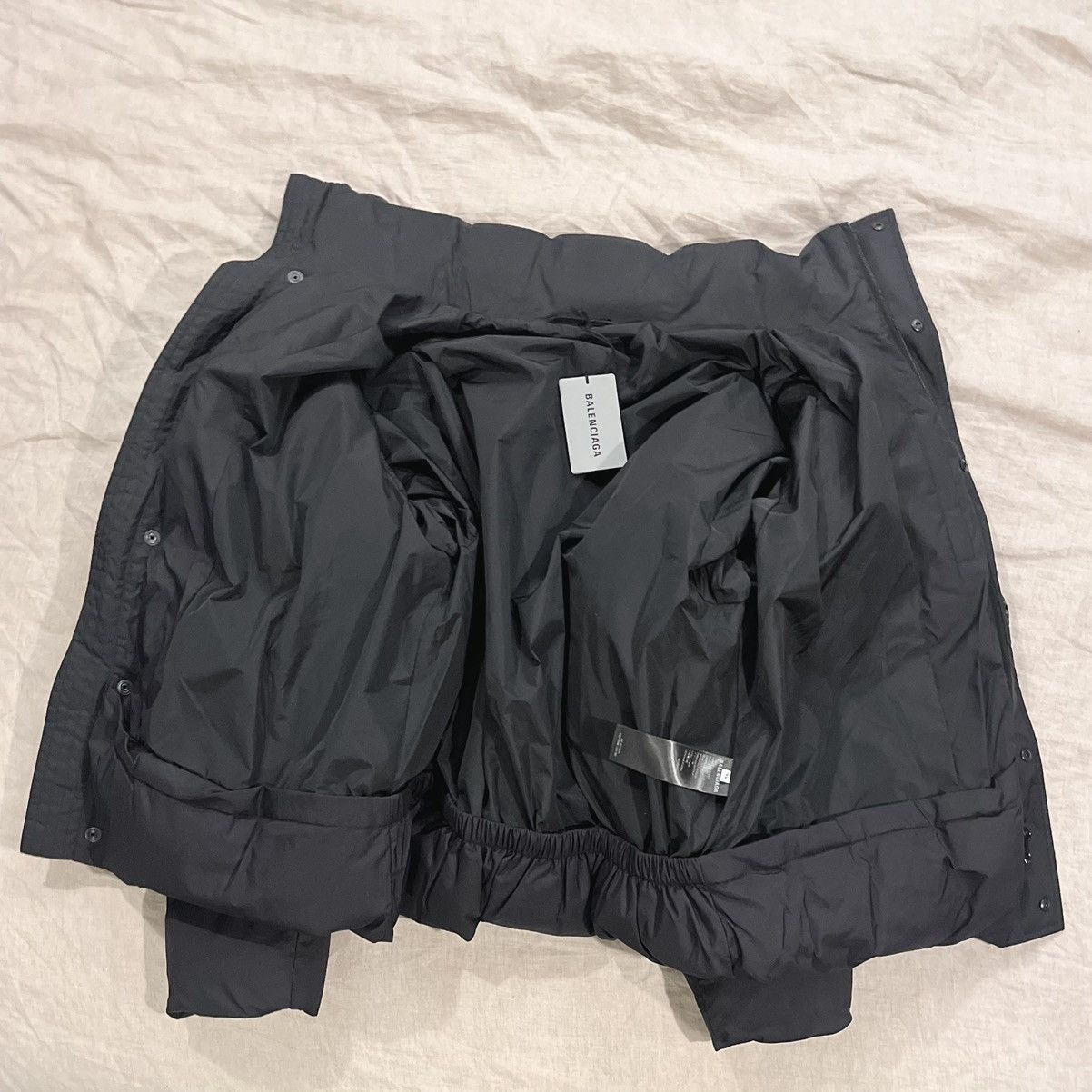 Balenciaga Balenciaga C Shape Embroidered BB Logo Puffer Jacket Size L / US 10 / IT 46 - 5 Thumbnail