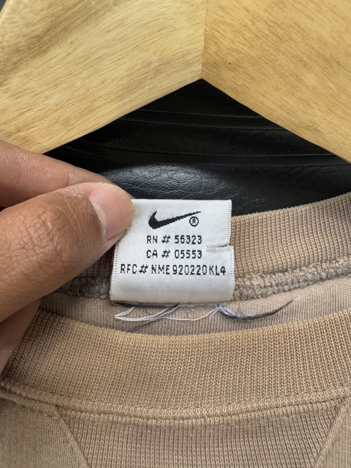 Nike VINTAGE NIKE 90’S SWEATSHIRT TRAVIS SCOTT COLOUR BROWN Size US S / EU 44-46 / 1 - 7 Thumbnail