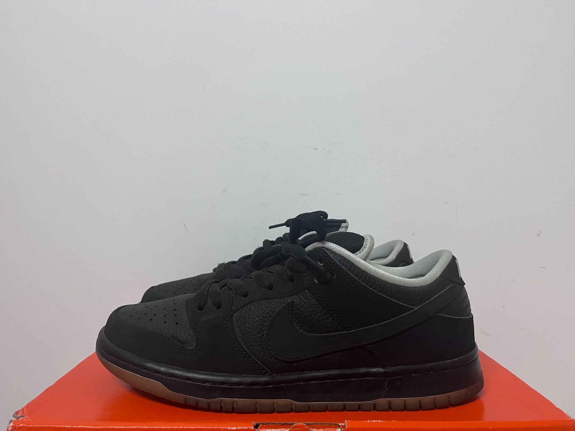 Nike Nike DUNK SB Limited Green Lowtop Sneakers fr_42-5 Women Size US 11.5 / IT 41.5 - 1 Thumbnail