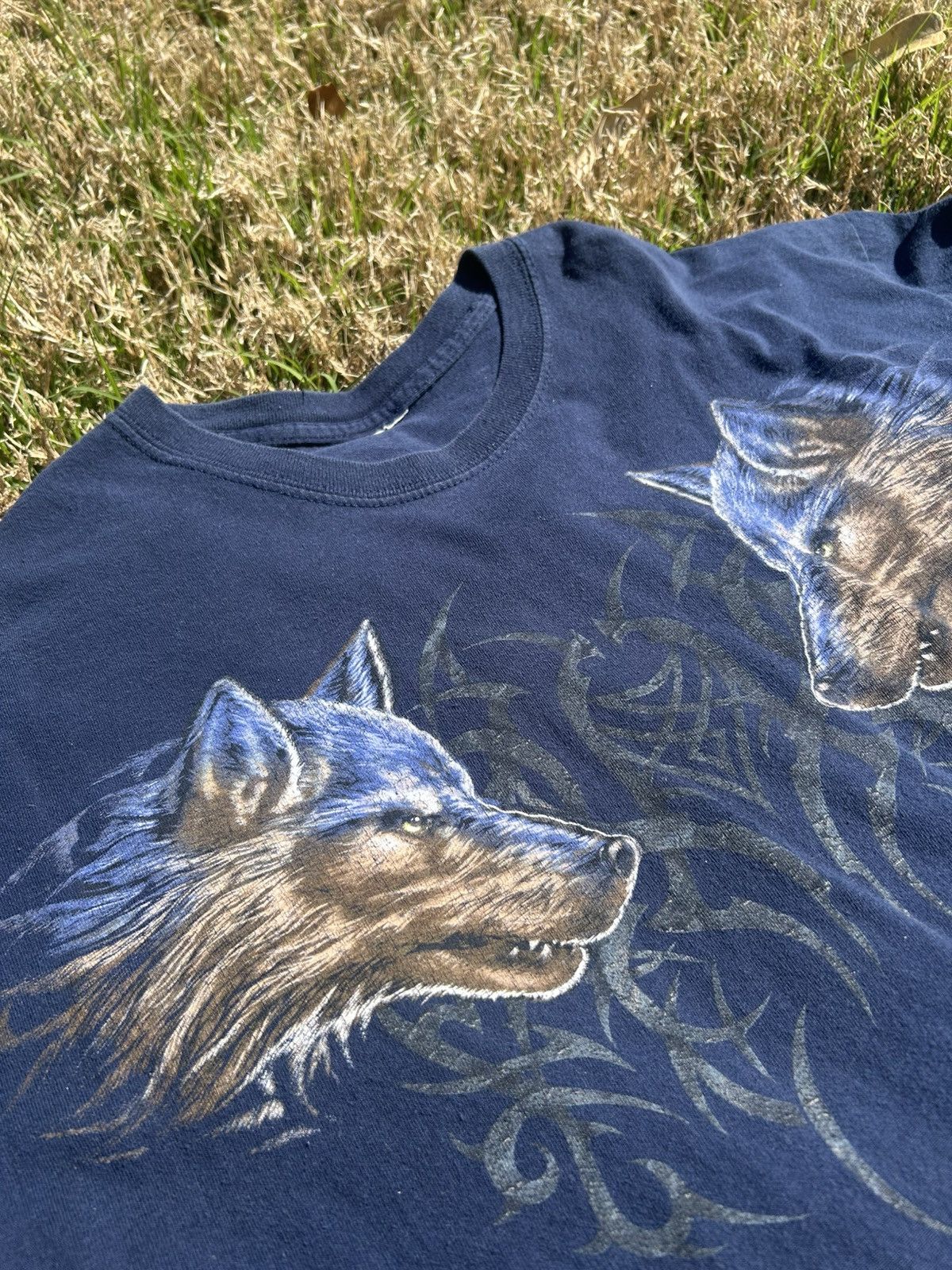 Vintage Vintage Navy Blue Wolf T Shirt Skater Tribal Y2K Size US L / EU 52-54 / 3 - 2 Thumbnail