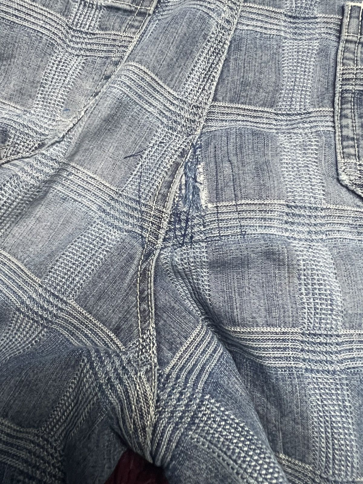 Japanese Brand Vintage KYOYUZEN Japan Textured Grid Flare Denim Jeans (45) Size US 32 / EU 48 - 14 Thumbnail