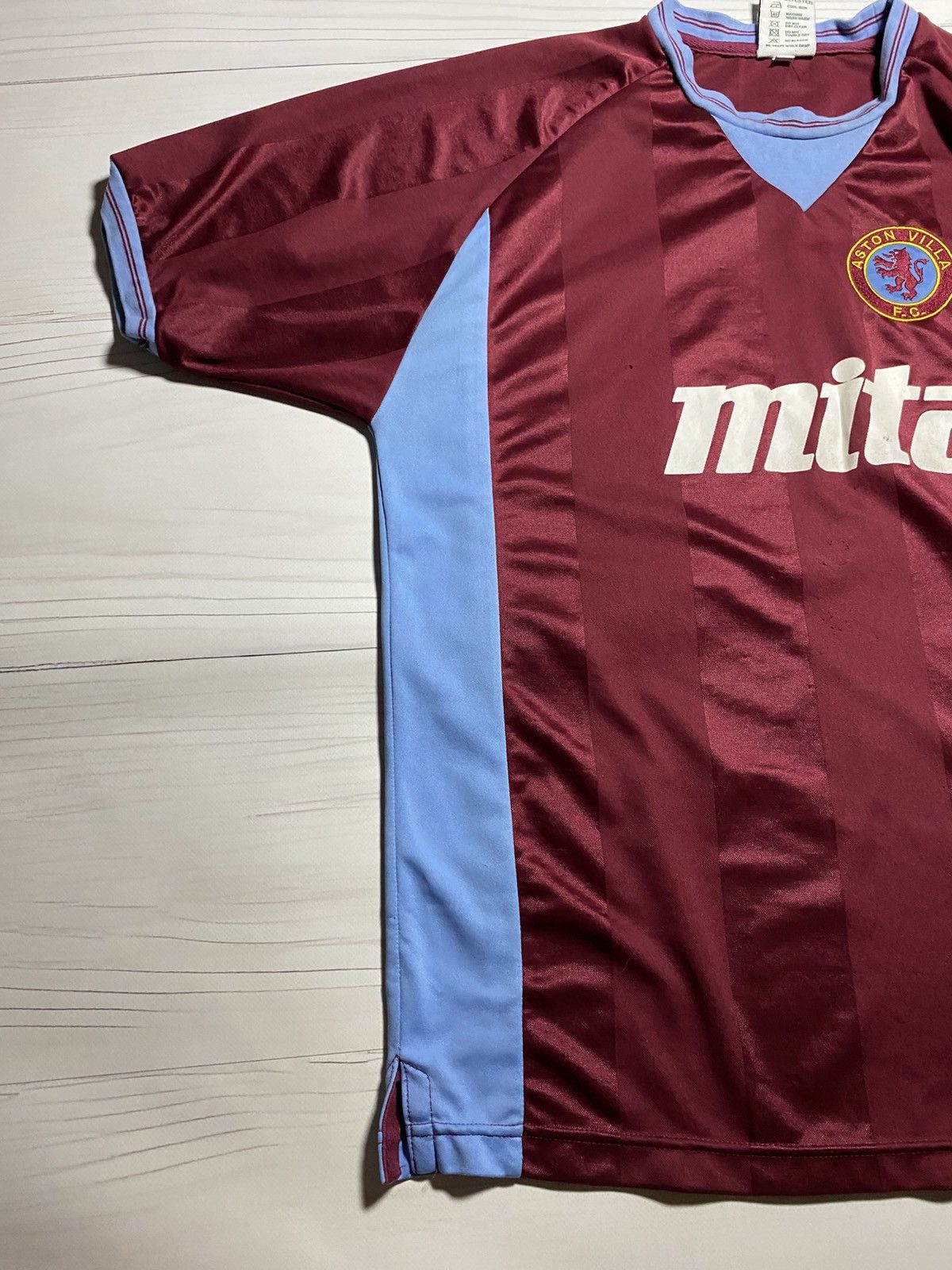 Vintage Vintage Remake Aston Villa 1983-1985 home soccer jersey Size US L / EU 52-54 / 3 - 9 Thumbnail