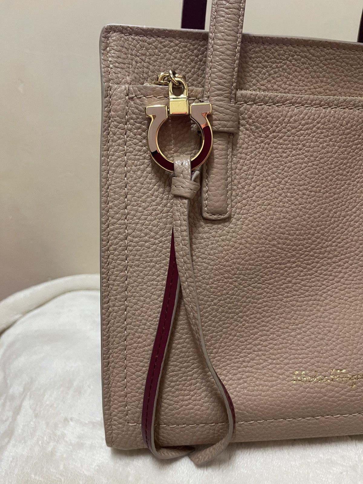 Salvatore Ferragamo Amy Small Tote Salvatore Ferragamo Shoulder/Hand bag Size ONE SIZE - 5 Thumbnail