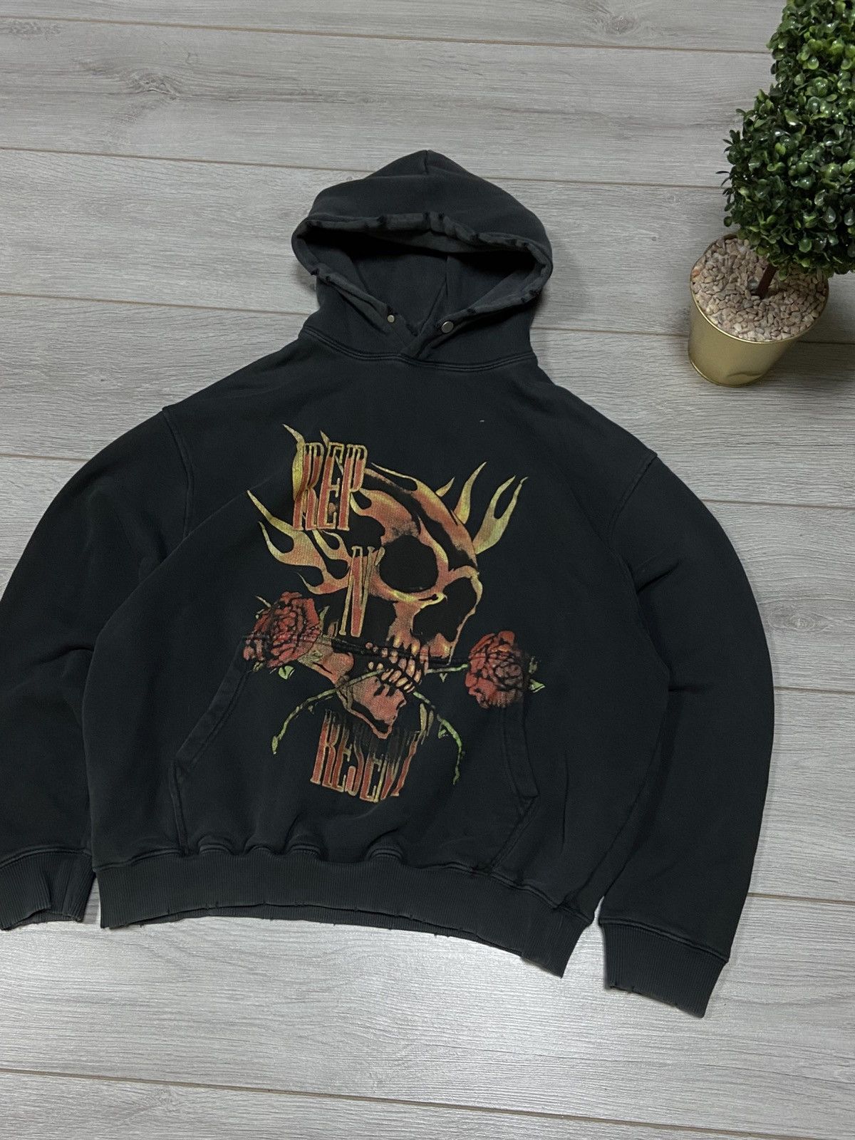 Represent Clo. Represent RARE Rep N’ Resent Hoodie Guns n Roses style Size US S / EU 44-46 / 1 - 3 Thumbnail