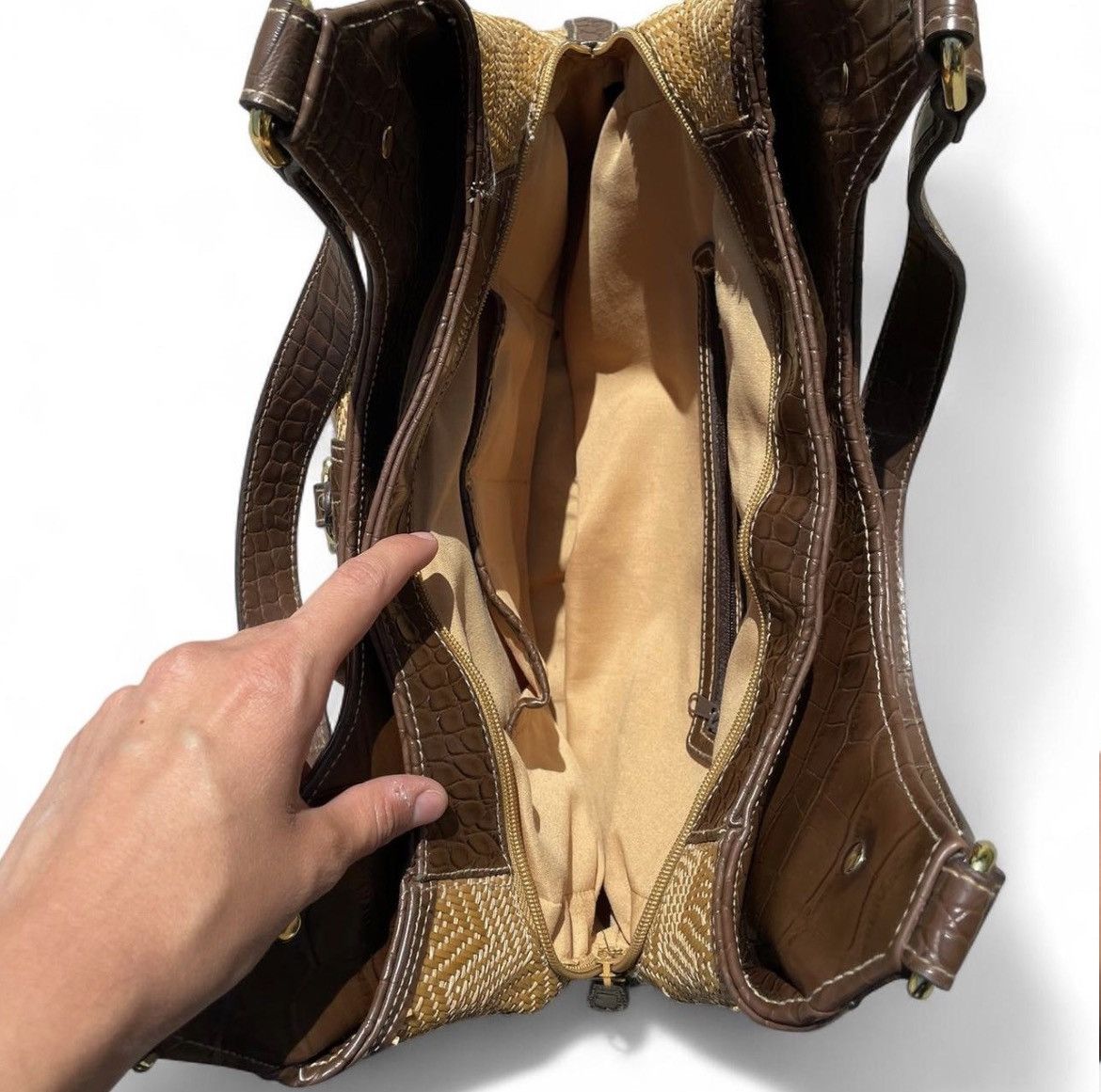 Vintage Tan n Brown Vintage Shoulder bag Size ONE SIZE - 3 Thumbnail