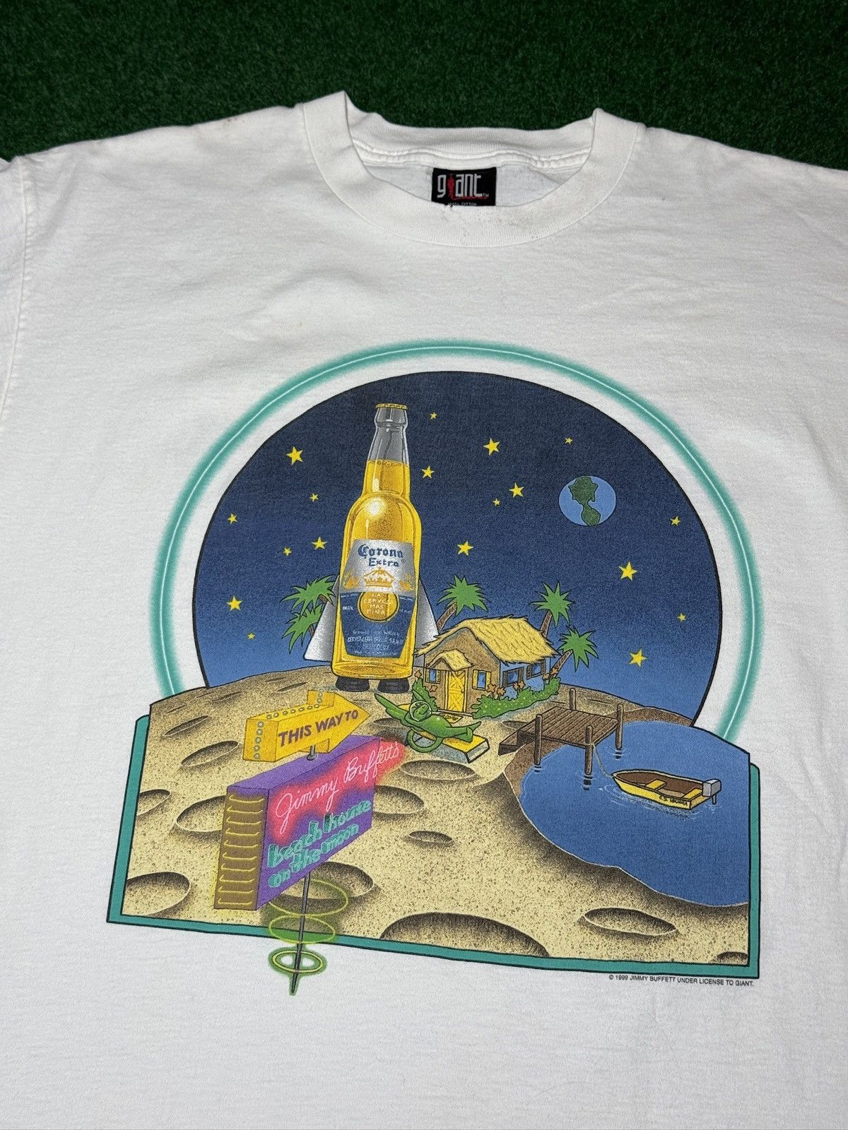 Giant Jimmy Buffet Beach House On The Moon L/XL 22x30 T Shirt Size US XL / EU 56 / 4 - 2 Thumbnail