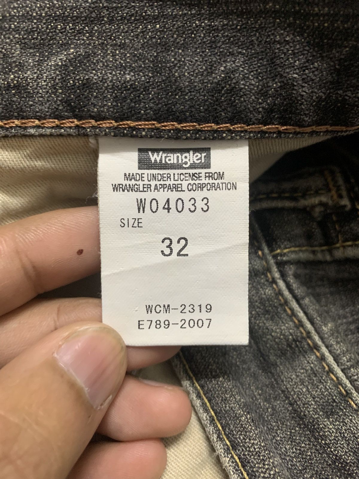 Japanese Brand Vintage Wrangler Distressed Rusty Loose Jeans 31x30 Size US 33 - 14 Thumbnail