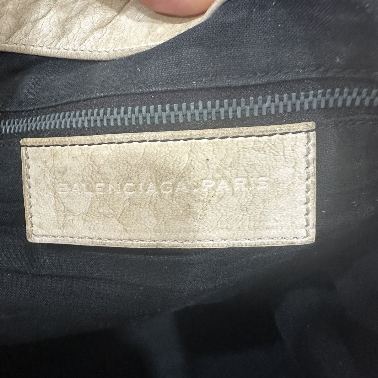 Balenciaga ‼️LASTDROP‼️ BALENCIAGA THE DAY LEATHER SHOULDER BAG Size ONE SIZE - 19 Thumbnail