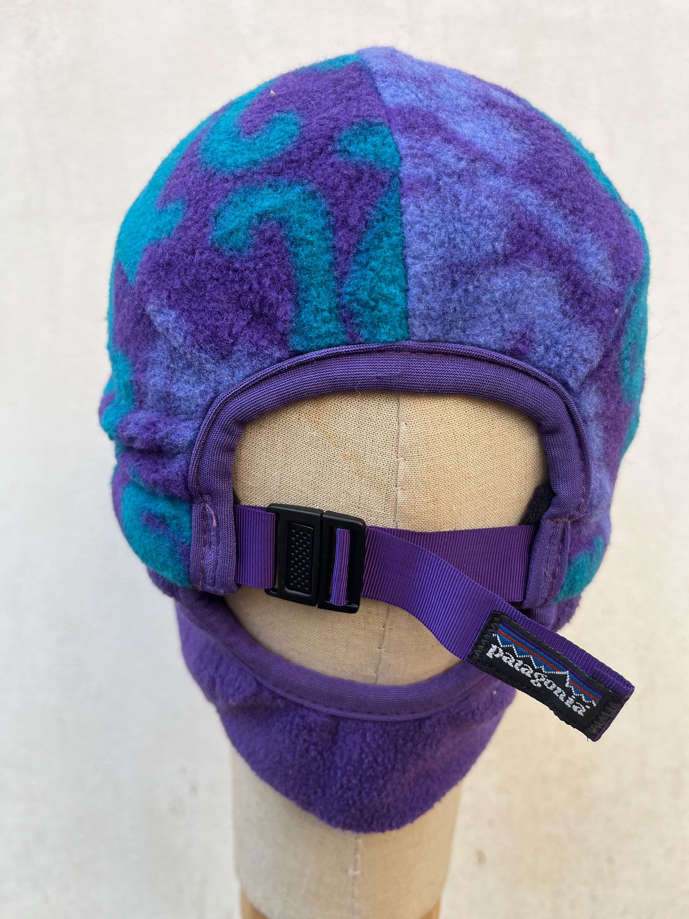 Patagonia Vintage Patagonia Full Printed Panel Fleece Ear Flap Size ONE SIZE - 4 Thumbnail