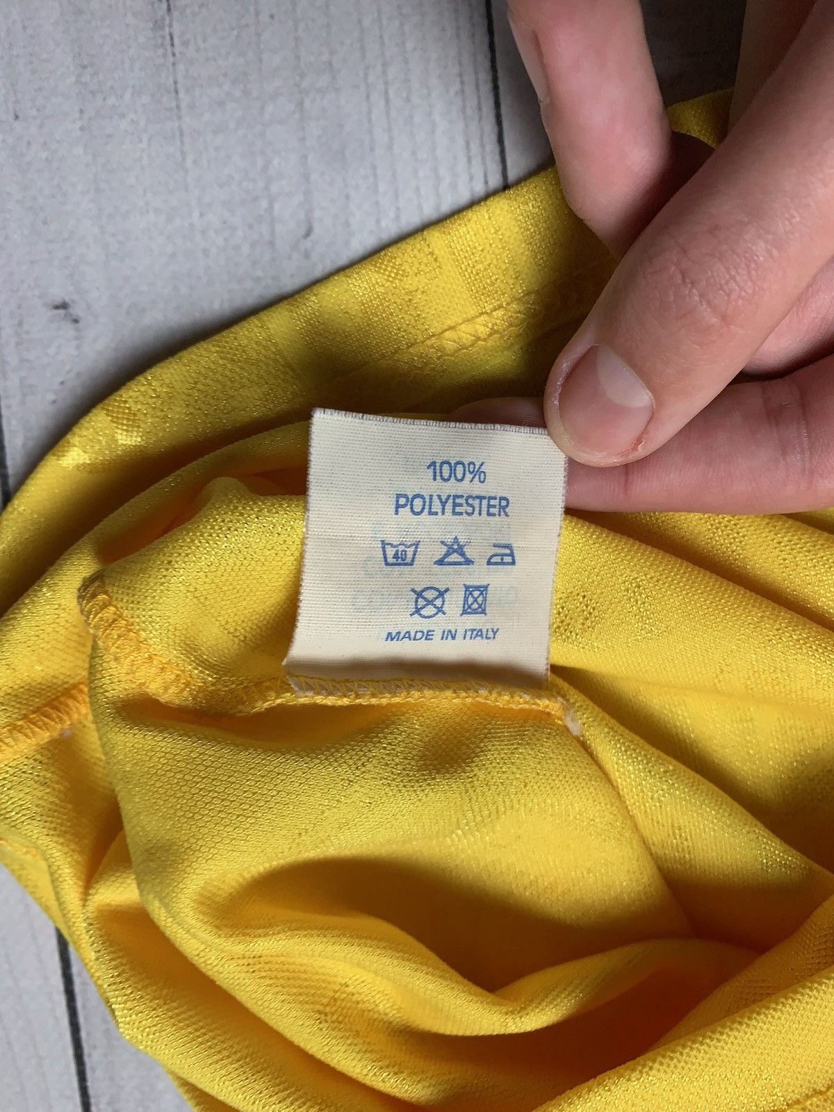 Umbro × Vintage Vintage Umbro soccer jersey yellow Brazil size XL logo Size US XL / EU 56 / 4 - 4 Thumbnail