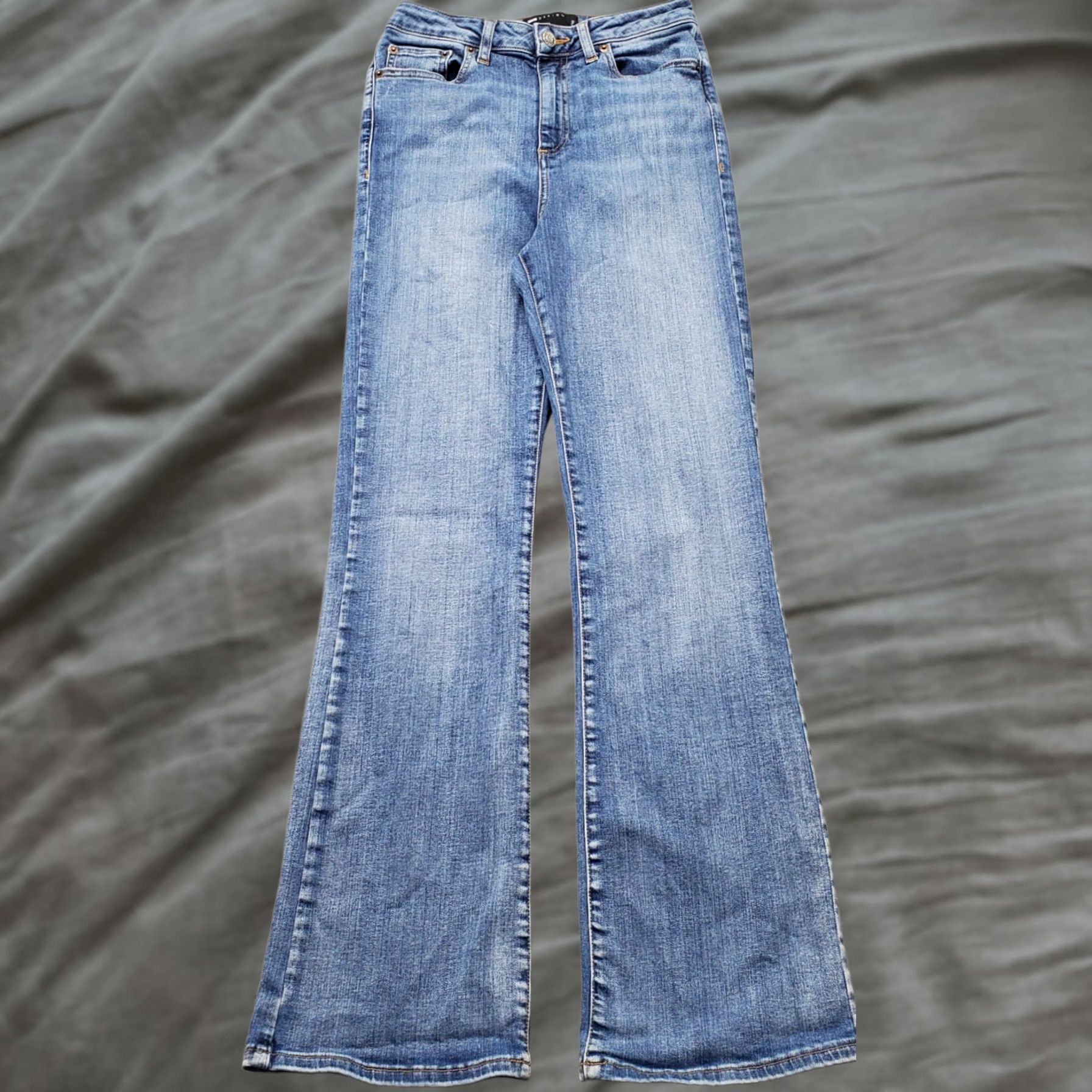 Asos ASOS Jeans Womens 26x32 Blue Denim Medium Wash Stretch Streetwear Flare Leg Jeans Size 26" / US 2 / IT 38 - 1 Thumbnail