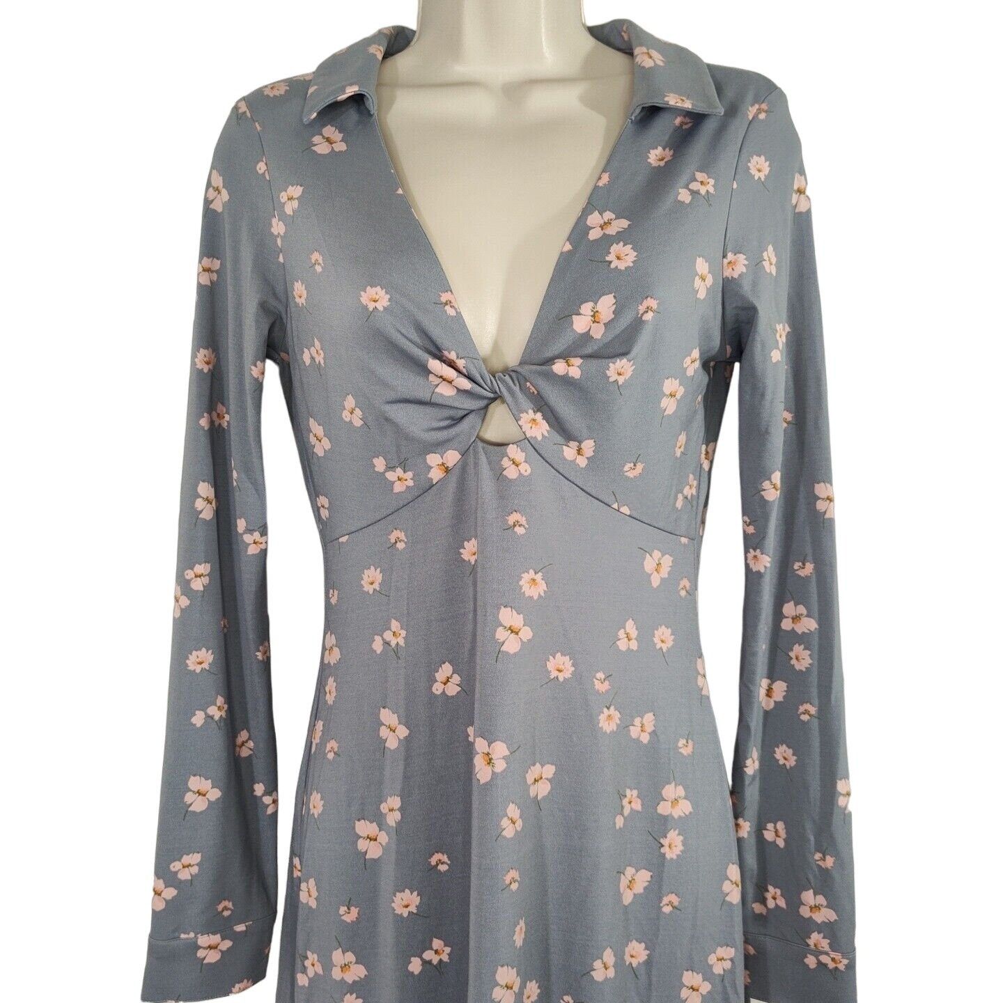 Other Wayf Blue Pink Floral Sheath Dress Plunge V-neck Size XS Size XS / US 0-2 / IT 36-38 - 3 Thumbnail