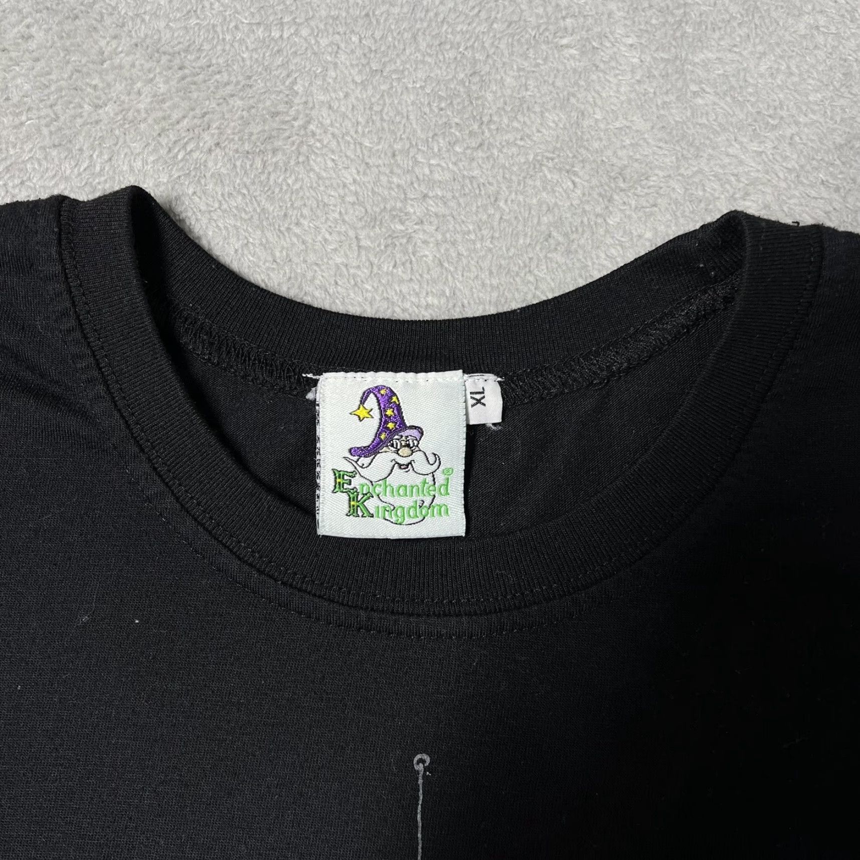 Vintage VINTAGE Enchanted Kingdom Amusement Park T-Shirt Mens XL Black Cotton Logo 90s Graphic Print Short Sleeve Crew Neck Size US XL / EU 56 / 4 - 6 Thumbnail