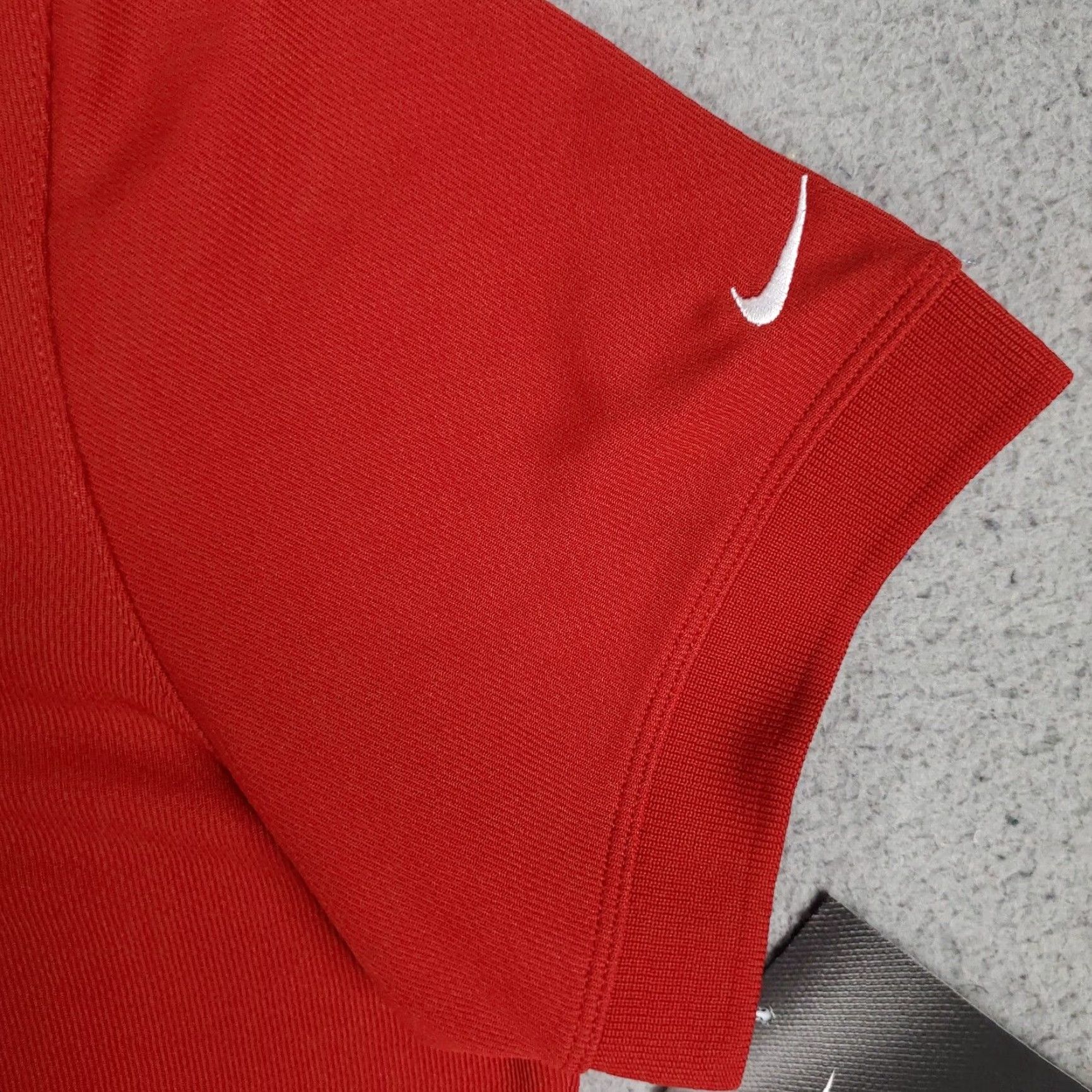 Nike Nike Golf Polo shirt Women Size Medium Red Dri-FIT Casual Button Sleeve Short Collared Polo Shirt Nike Brand Size M / US 6-8 / IT 42-44 - 4 Thumbnail
