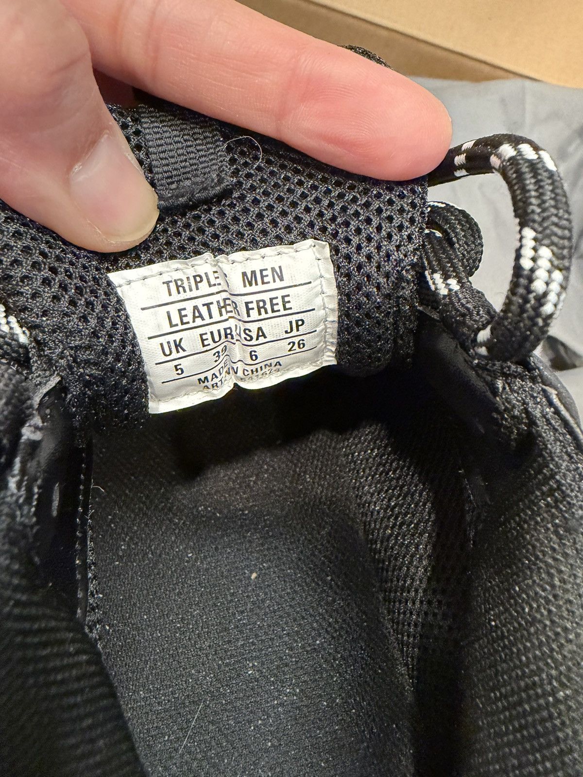 Balenciaga Balenciaga Triple S Sneakers Size US 6 / EU 39 - 10 Thumbnail