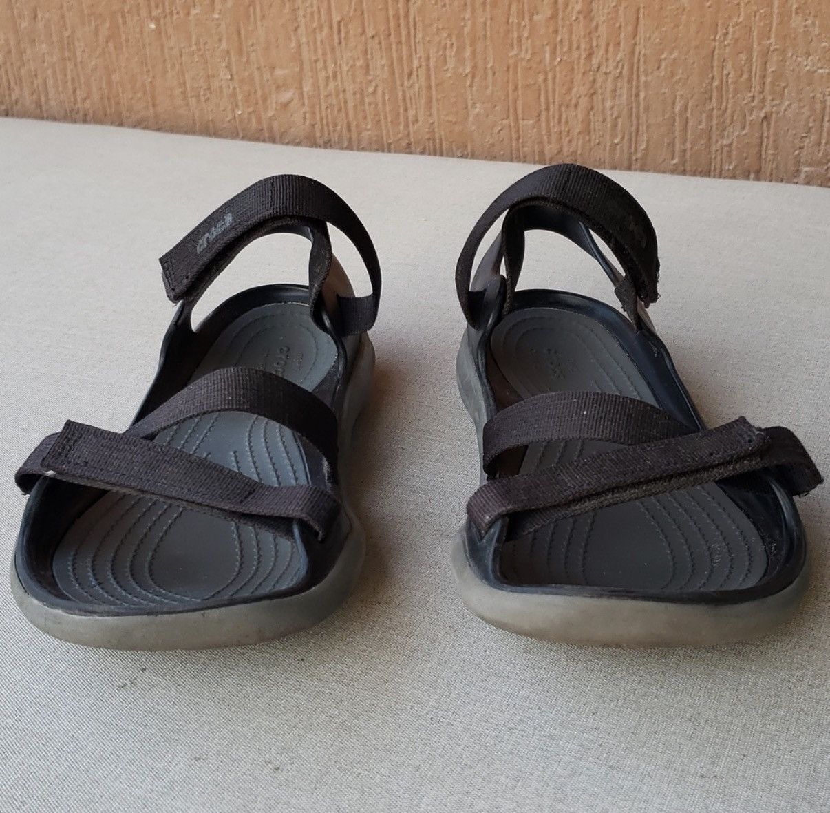 Crocs Croc Sandals, Size 8 Size US 8 / IT 38 - 5 Thumbnail
