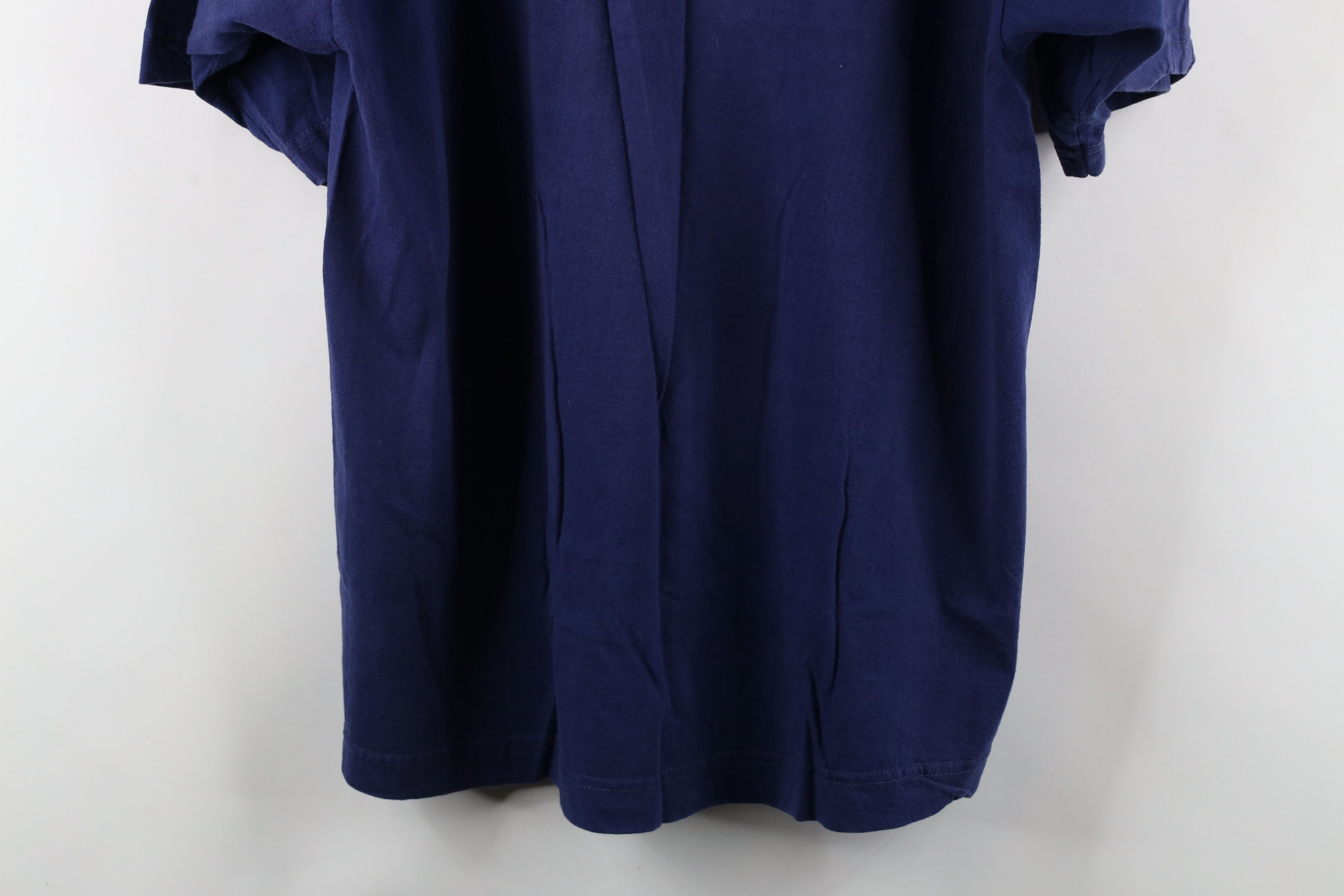 Vintage Vintage 90s Streetwear Cannabis Marijuana Plant T-Shirt Blue Size US L / EU 52-54 / 3 - 9 Thumbnail