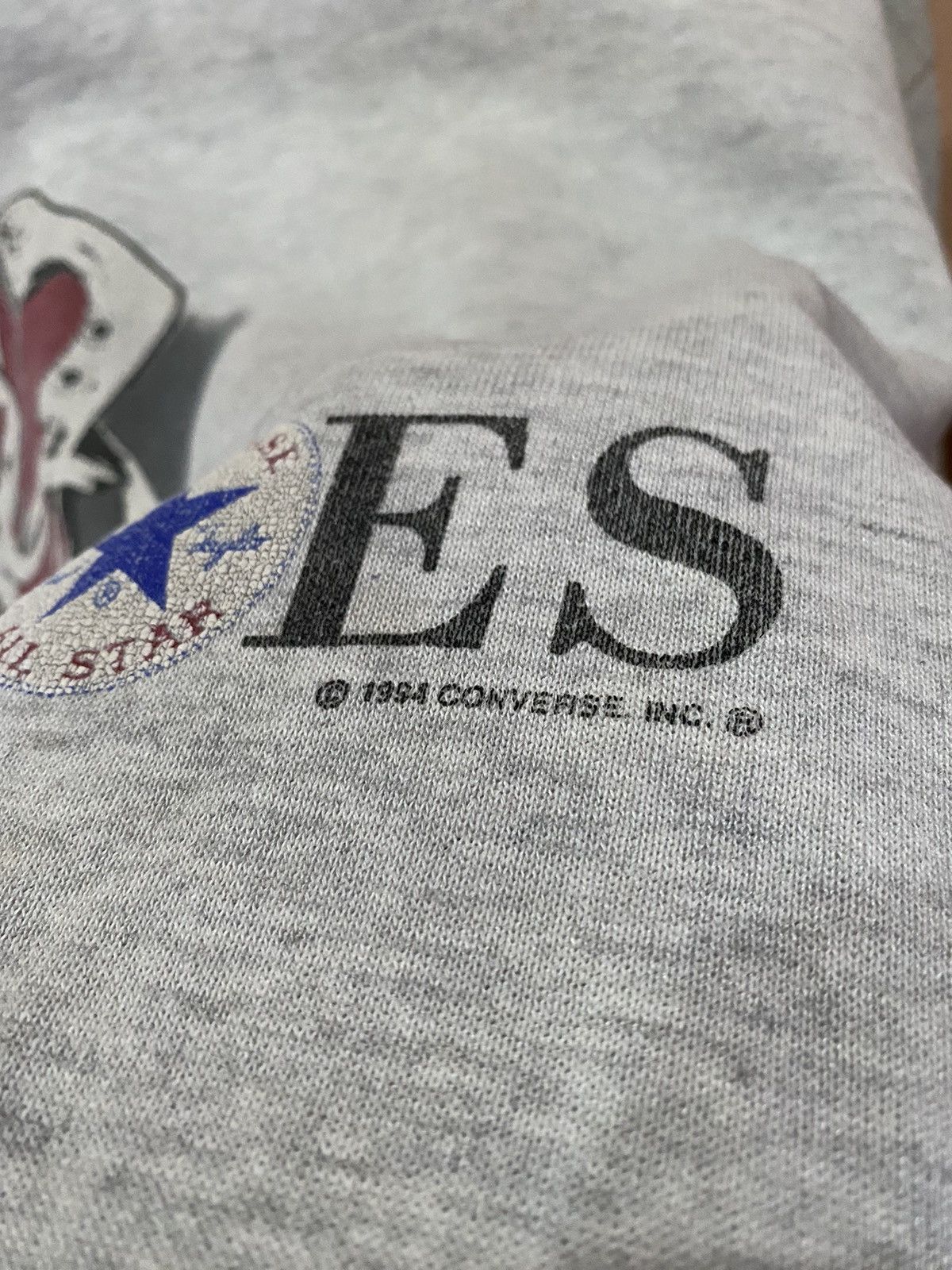 Converse Vintage 1994 Converse Sweatshirt featuring “The Shoes” Size US L / EU 52-54 / 3 - 5 Thumbnail