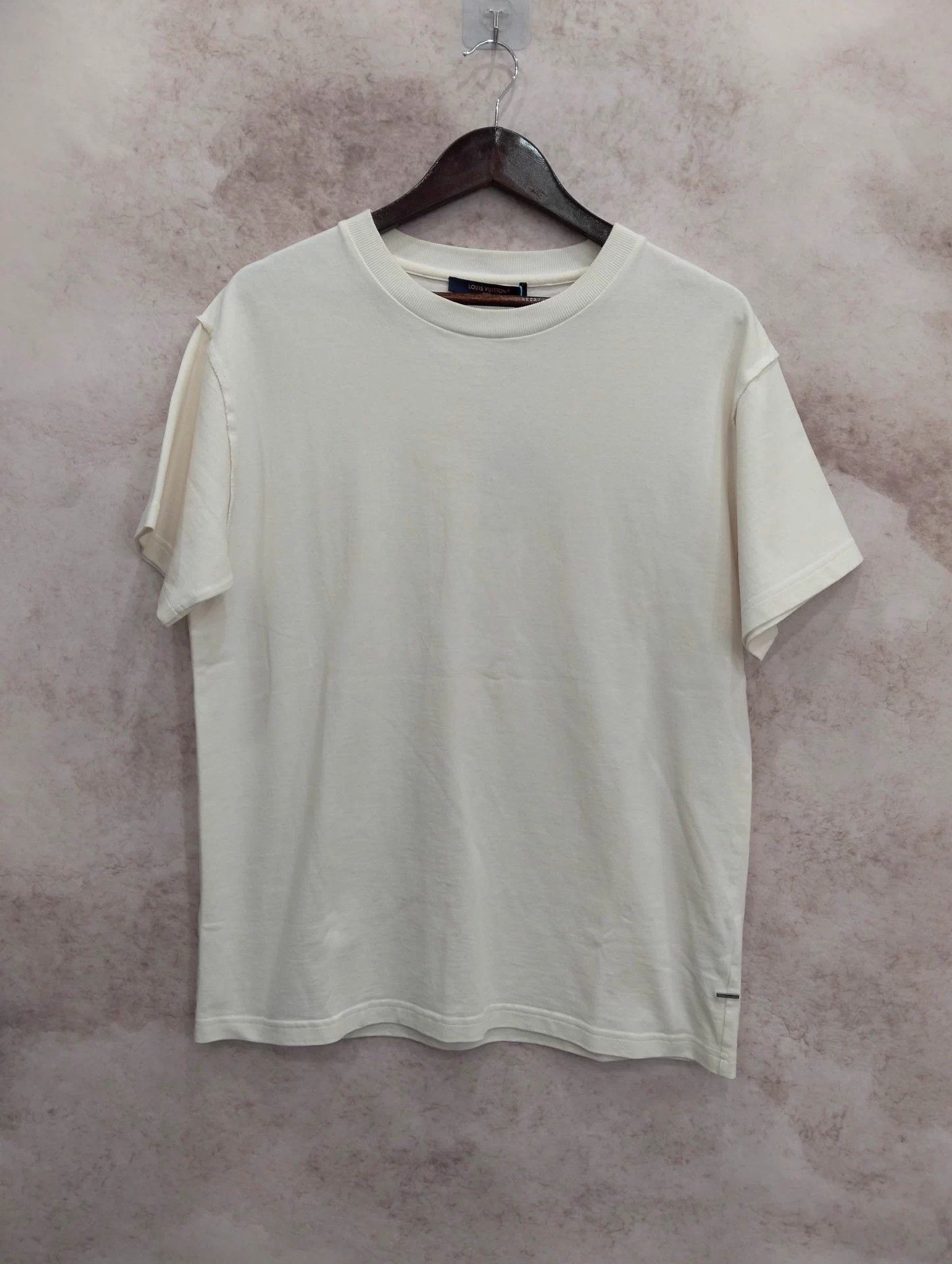 Louis Vuitton LV White Back Slogan Short-Sleeve Tee S Size US S / EU 44-46 / 1 - 1 Thumbnail