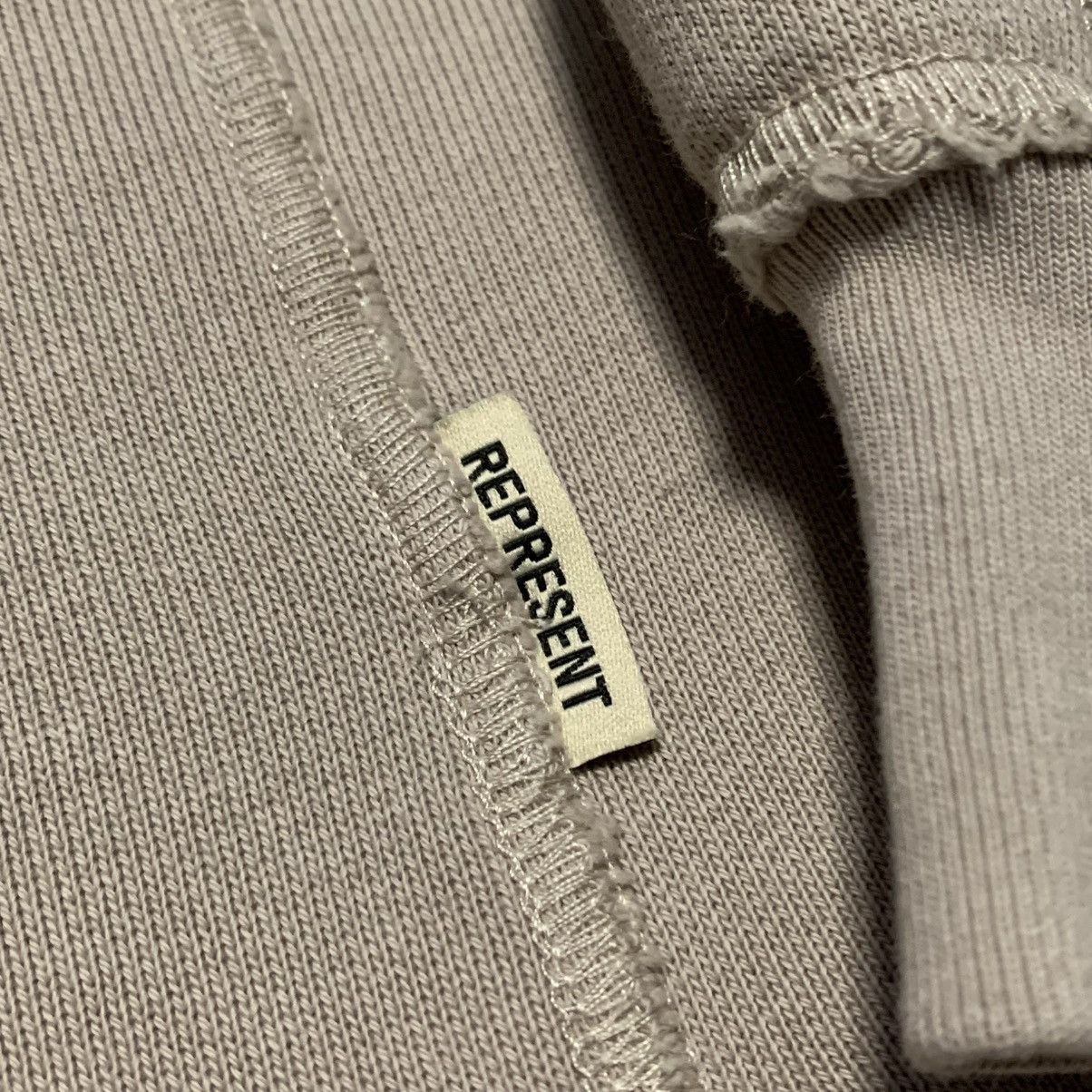 Represent Clo. Represent Small Stepped Hem Sweatshirt Sun Fade Oat Size US S / EU 44-46 / 1 - 5 Thumbnail