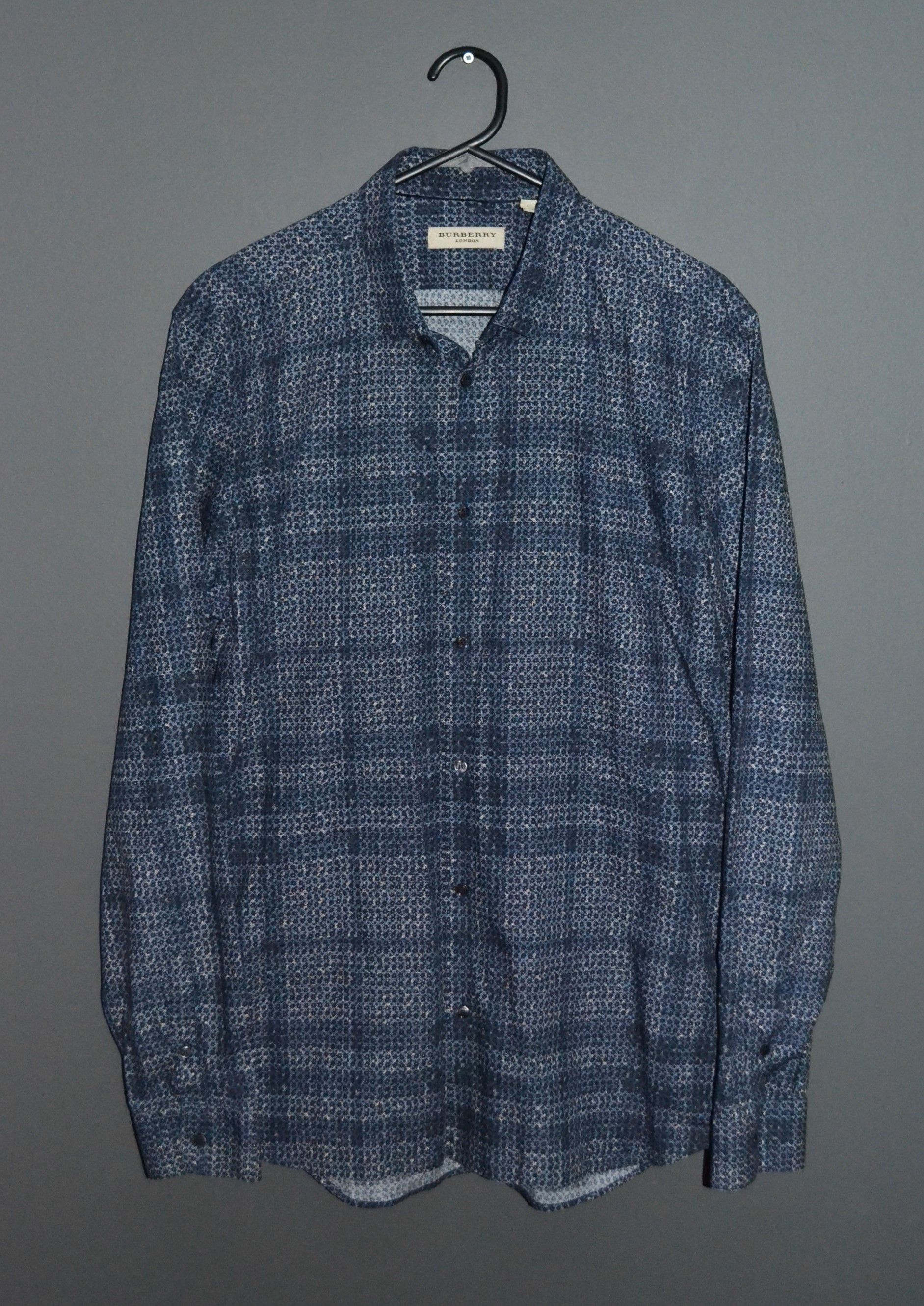 Burberry Burberry Blue Abstract Print L Men's Checkered Shirt Size US L / EU 52-54 / 3 - 2 Thumbnail