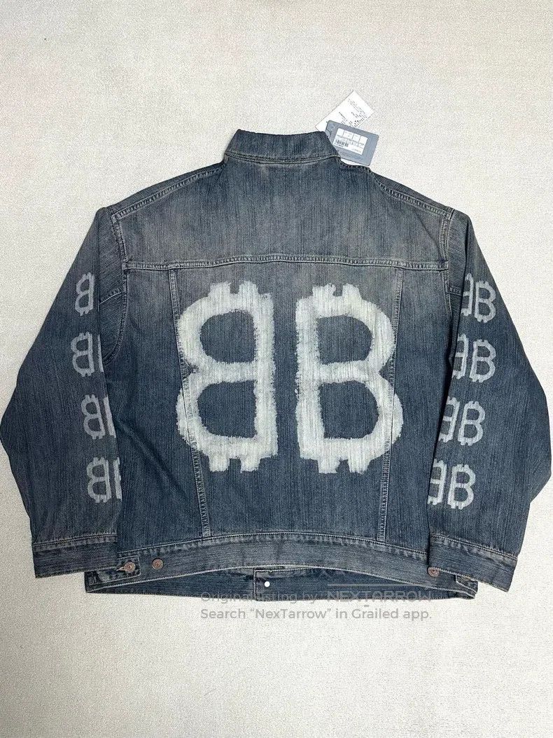 Balenciaga Balenciaga Bitcoin Dirty Washed Double B Distressed Destro Size US XS / EU 42 / 0 - 1 Thumbnail