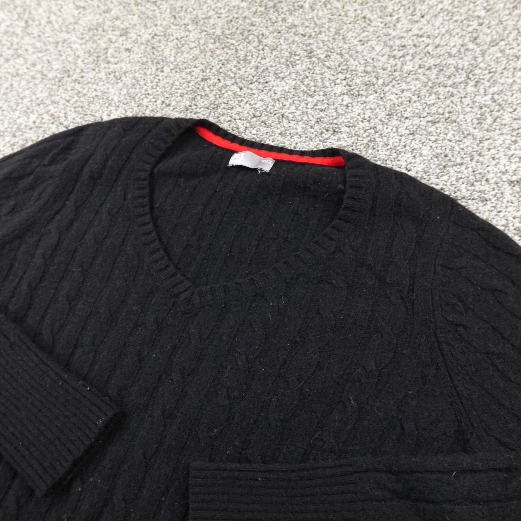 JCPenney JC Penney Sweater Womens L Black Cable Knit Merino Wool Blend V Neck Pullover Size L / US 10 / IT 46 - 2 Thumbnail