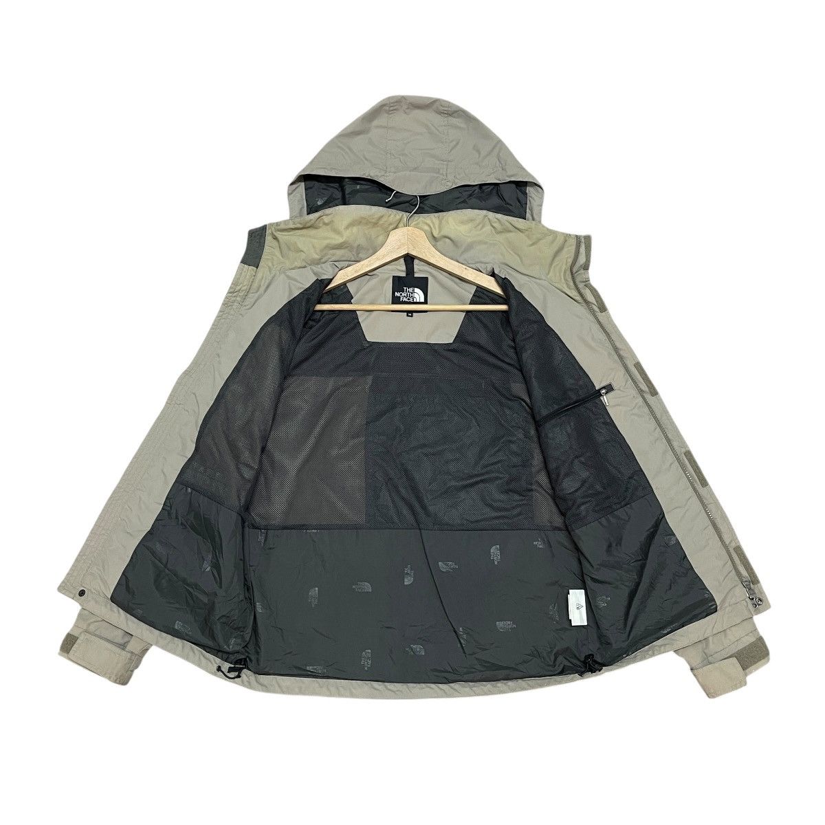 The North Face The North Face Multipocket Windbreaker Jacket Size US M / EU 48-50 / 2 - 22 Thumbnail