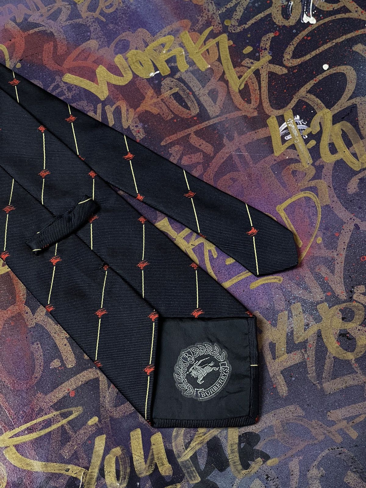 Burberry Burberrys Vintage Luxury Italian Silk Tie Size ONE SIZE - 2 Thumbnail