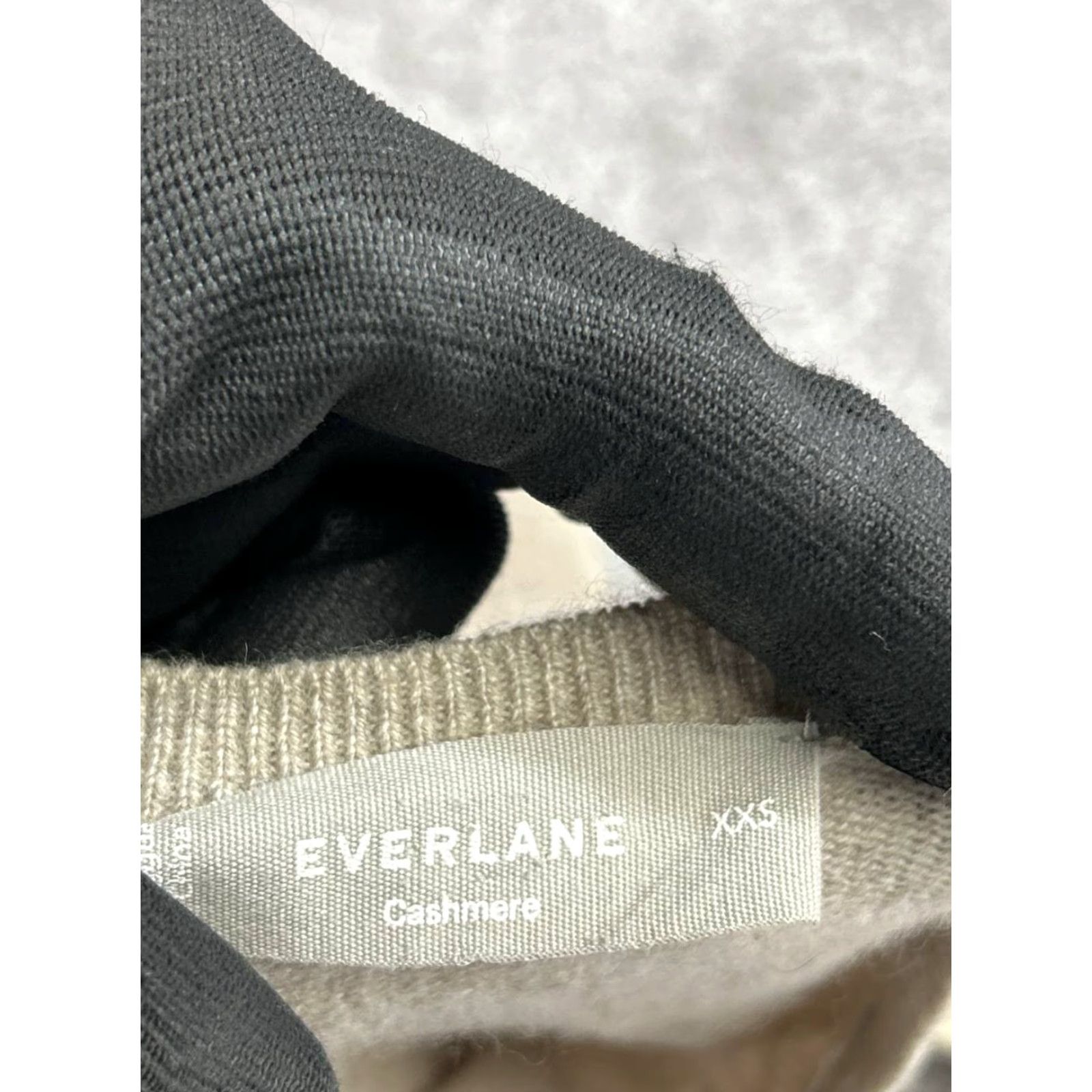 Everlane Everlane The Classic Sweater Womens XXS Beige Cashmere Knit Ribbed Hem Crew Neck Pullover Knit Shirt Mens? Size XXS / US 00 / IT 34 - 6 Thumbnail