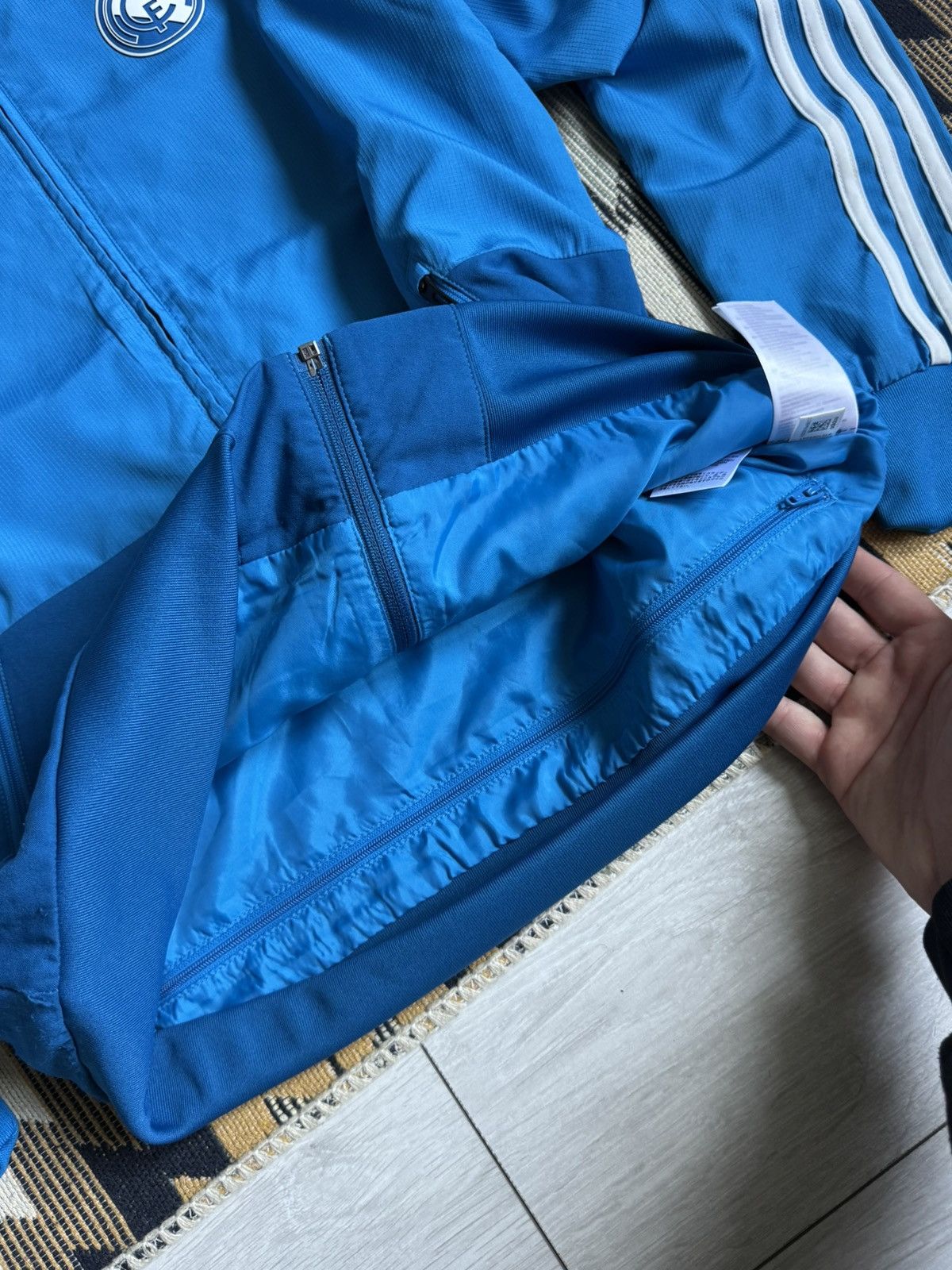 Adidas Adidas Real Madrid 2018/19 Nylon Jacket Size US S / EU 44-46 / 1 - 9 Thumbnail