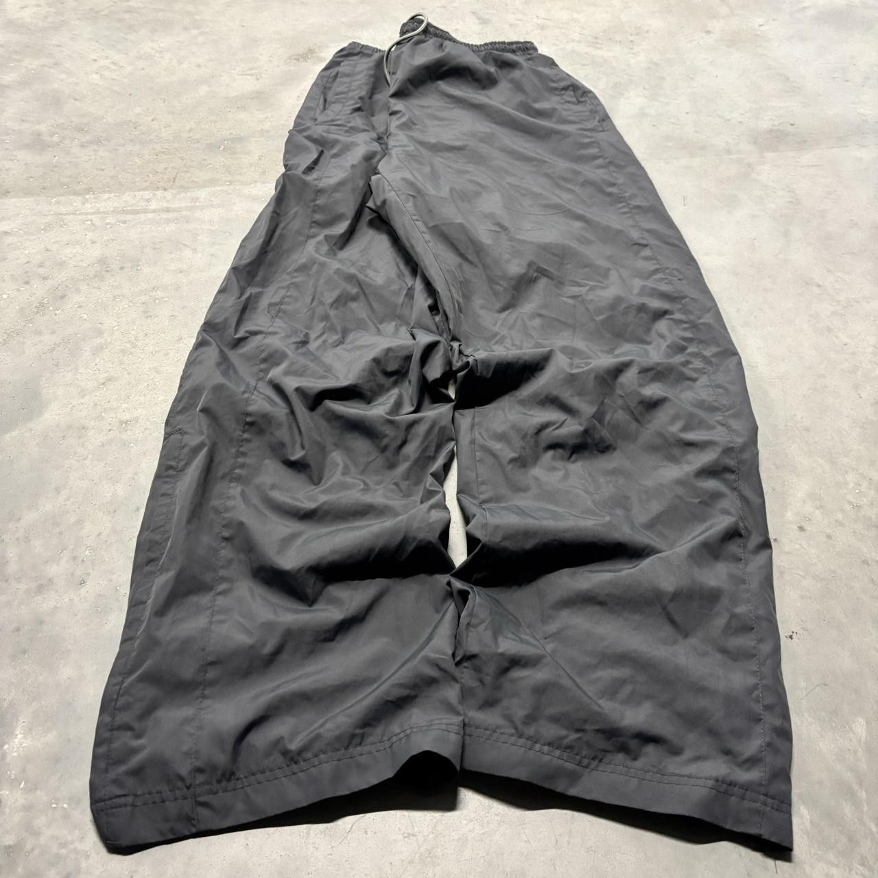 Japanese Brand × Vintage Crazy Vintage Y2K/2000s Baggy Grey Streetwear Skater Track Pants! Size US 36 / EU 52 - 3 Thumbnail
