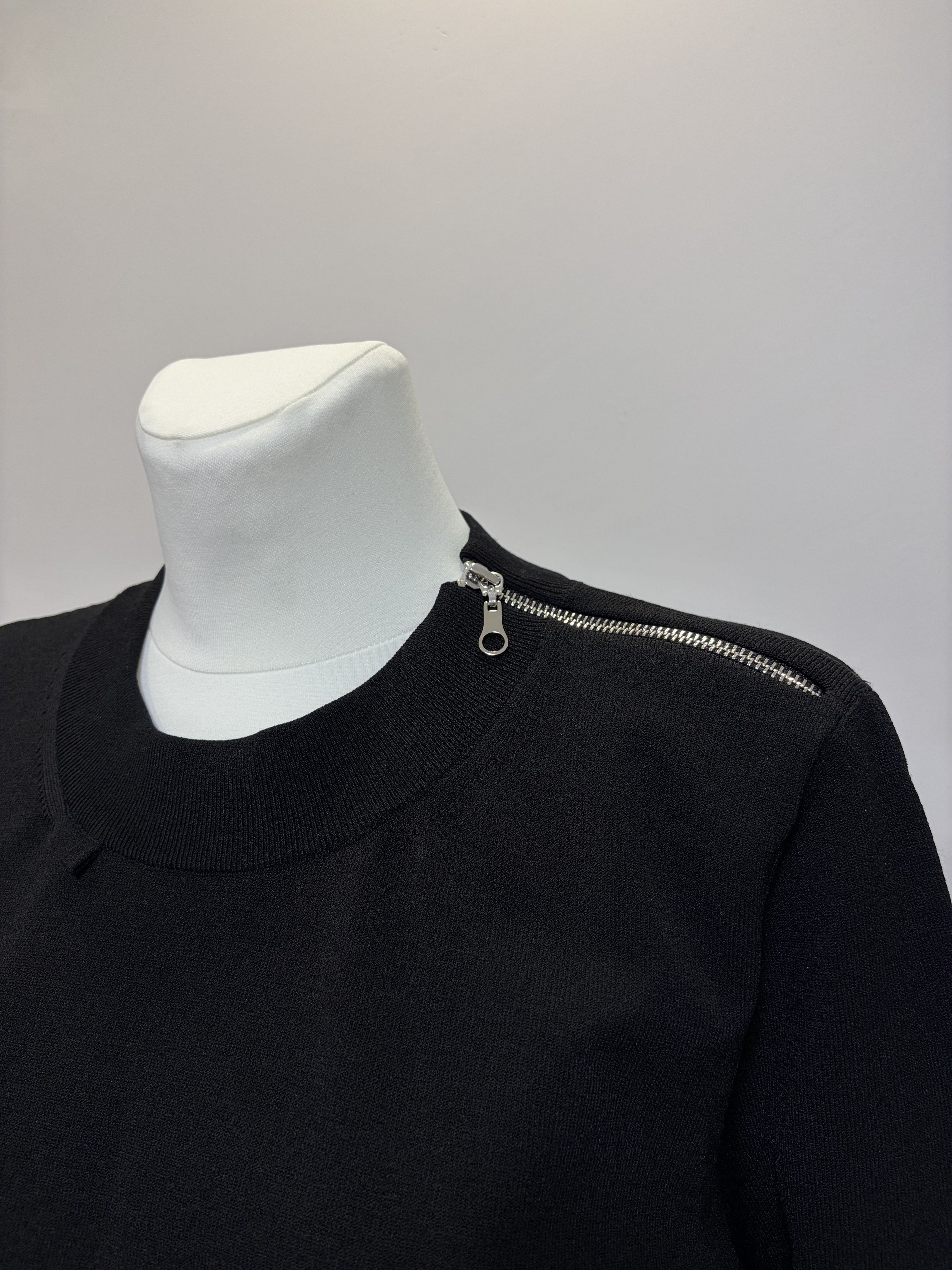 Louis Vuitton LOUIS VUITTON Uniforms Sweater Viscose Zipper Detail Knit Size XL / US 12-14 / IT 48-50 - 6 Thumbnail