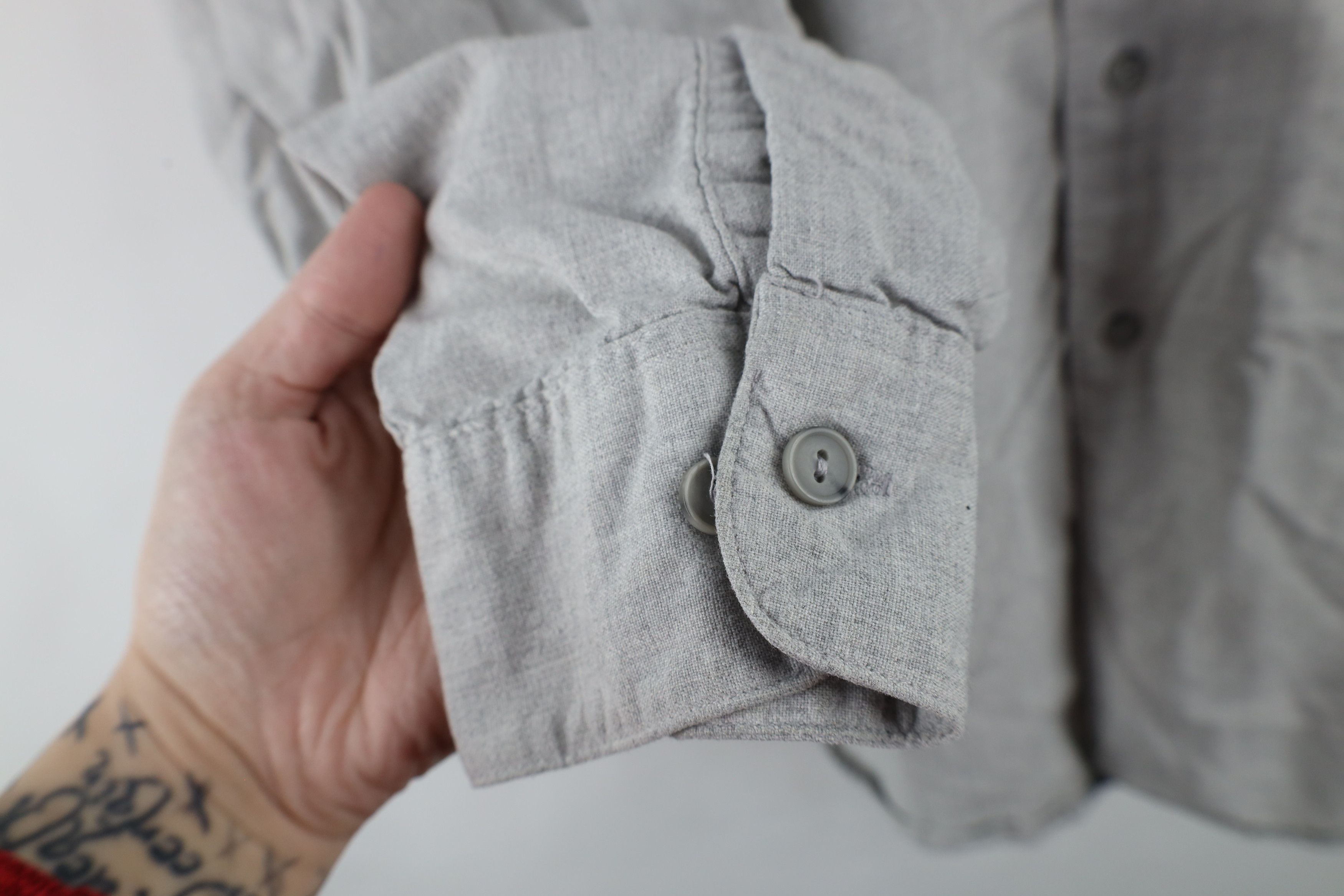 Vintage Vintage 90s Streetwear Band Collar Button Shirt Gray Size US L / EU 52-54 / 3 - 7 Thumbnail