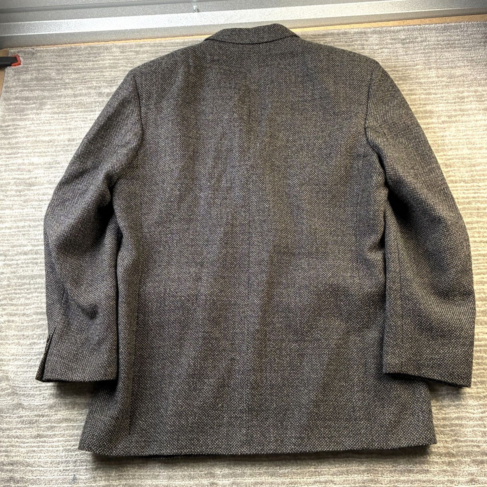 Yves Saint Laurent VINTAGE Saint Laurent Blazer Mens 44 Wool Black Single-Breasted 2-Button Notch Lapel Wool Lining Regular Chest 44 Vintage Sports Mens BLAZER Size 44R - 2 Thumbnail