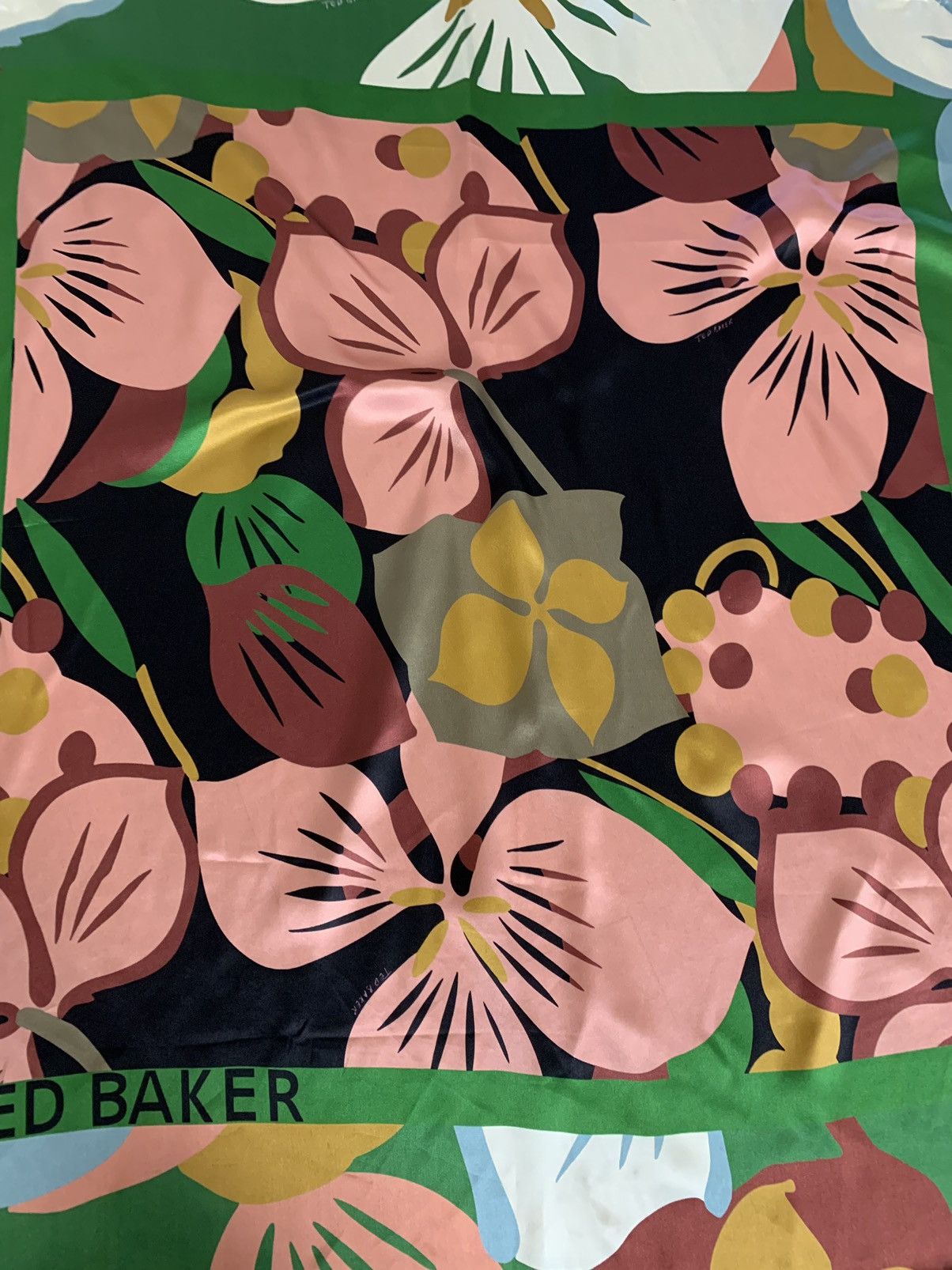 Ted Baker Ted baker flower silk flower Size ONE SIZE - 3 Thumbnail