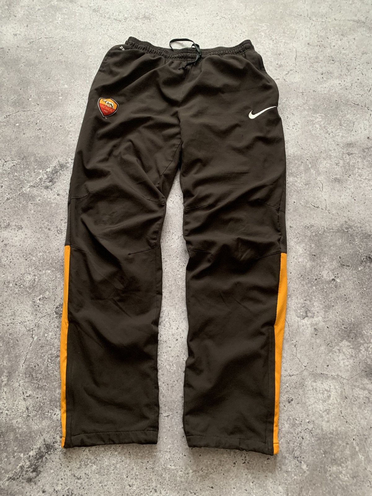 Nike 🔥NIKE ROMA VINTAGE DRILL SOCCER SWEATPANTS Size US 30 / EU 46 - 1 Thumbnail