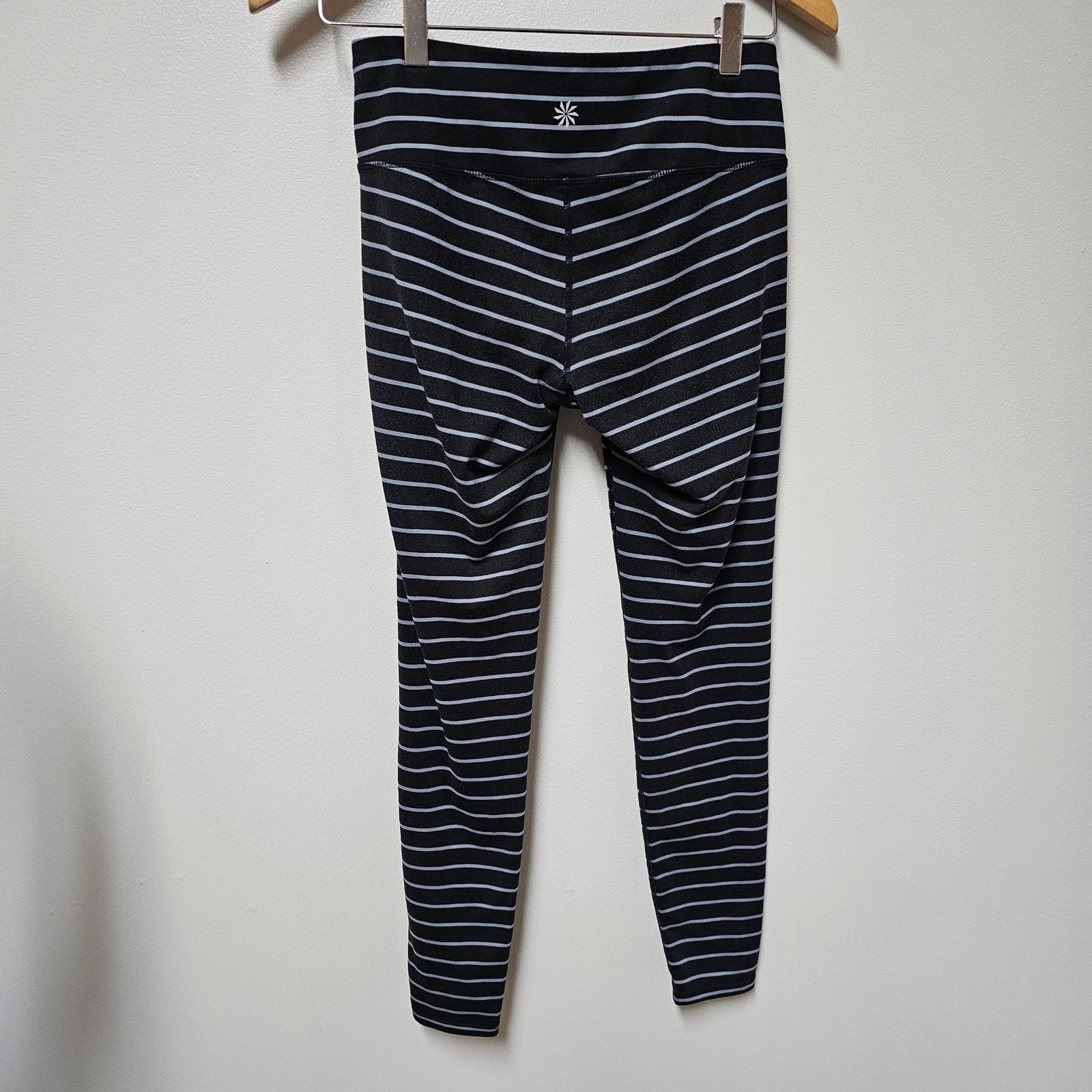 Athleta Athleta Striped Leggings Black and Gray 27" inseam sz Small Size 27" / US 4 / IT 40 - 2 Thumbnail
