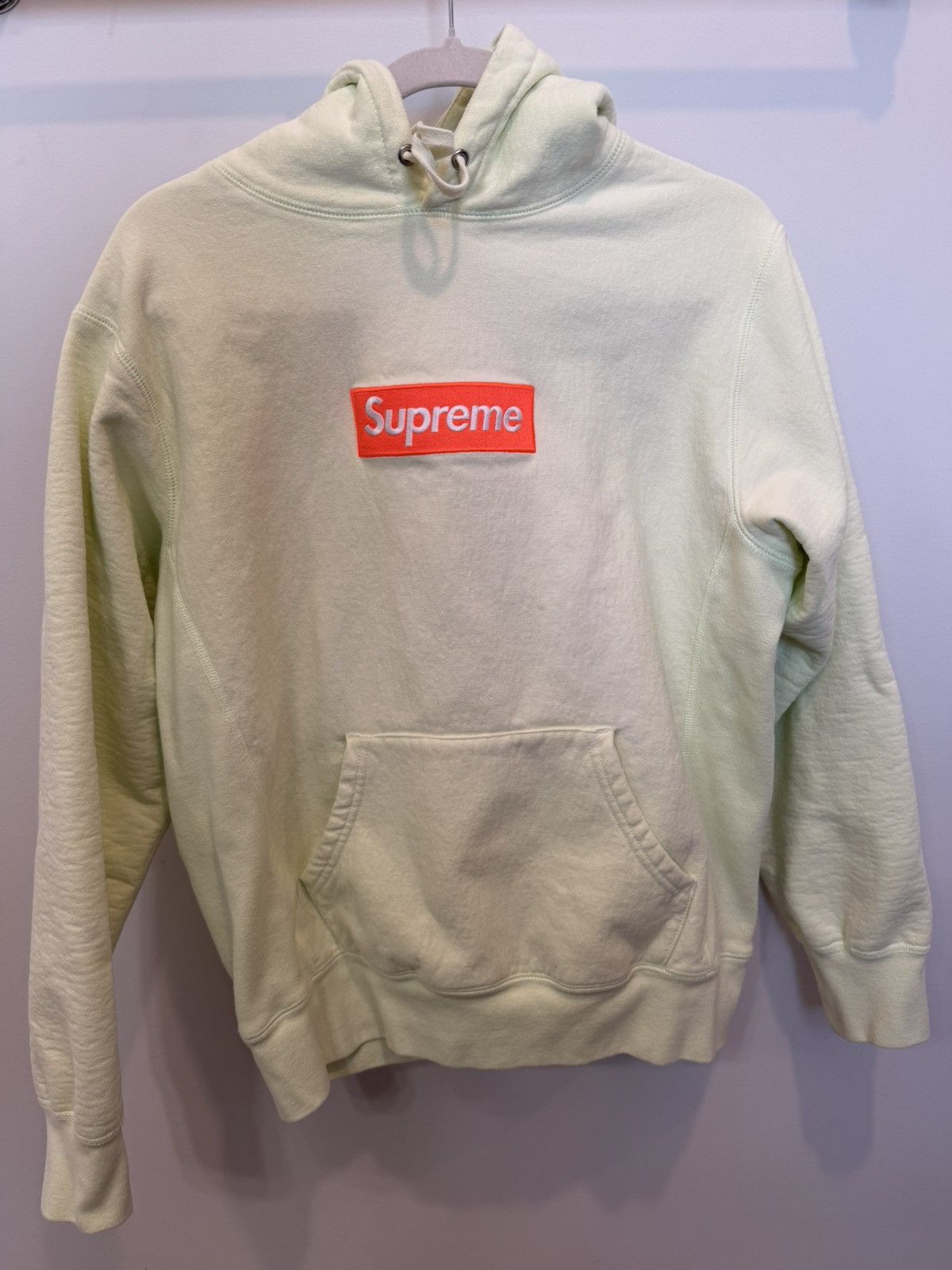 Supreme Supreme F/W 17 Pale Lime box logo Size US M / EU 48-50 / 2 - 1 Thumbnail