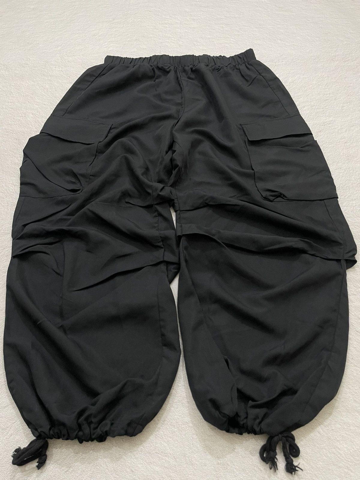 Japanese Brand Balloon Fit Tactical Cargo Pants Black Y2K Size US 34 / EU 50 - 1 Thumbnail